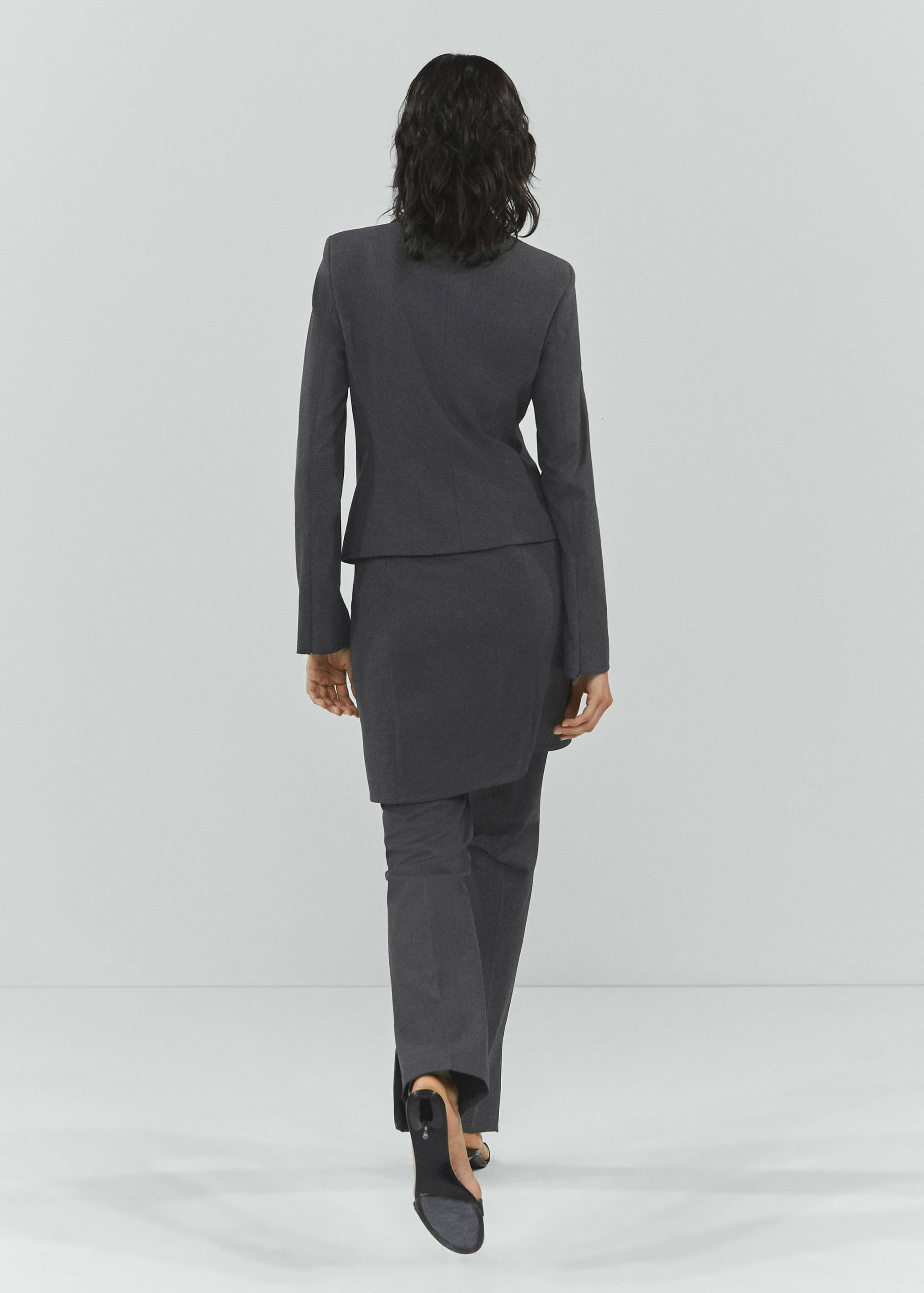 Приталенный пиджак с молнией - Обратная сторона изделия