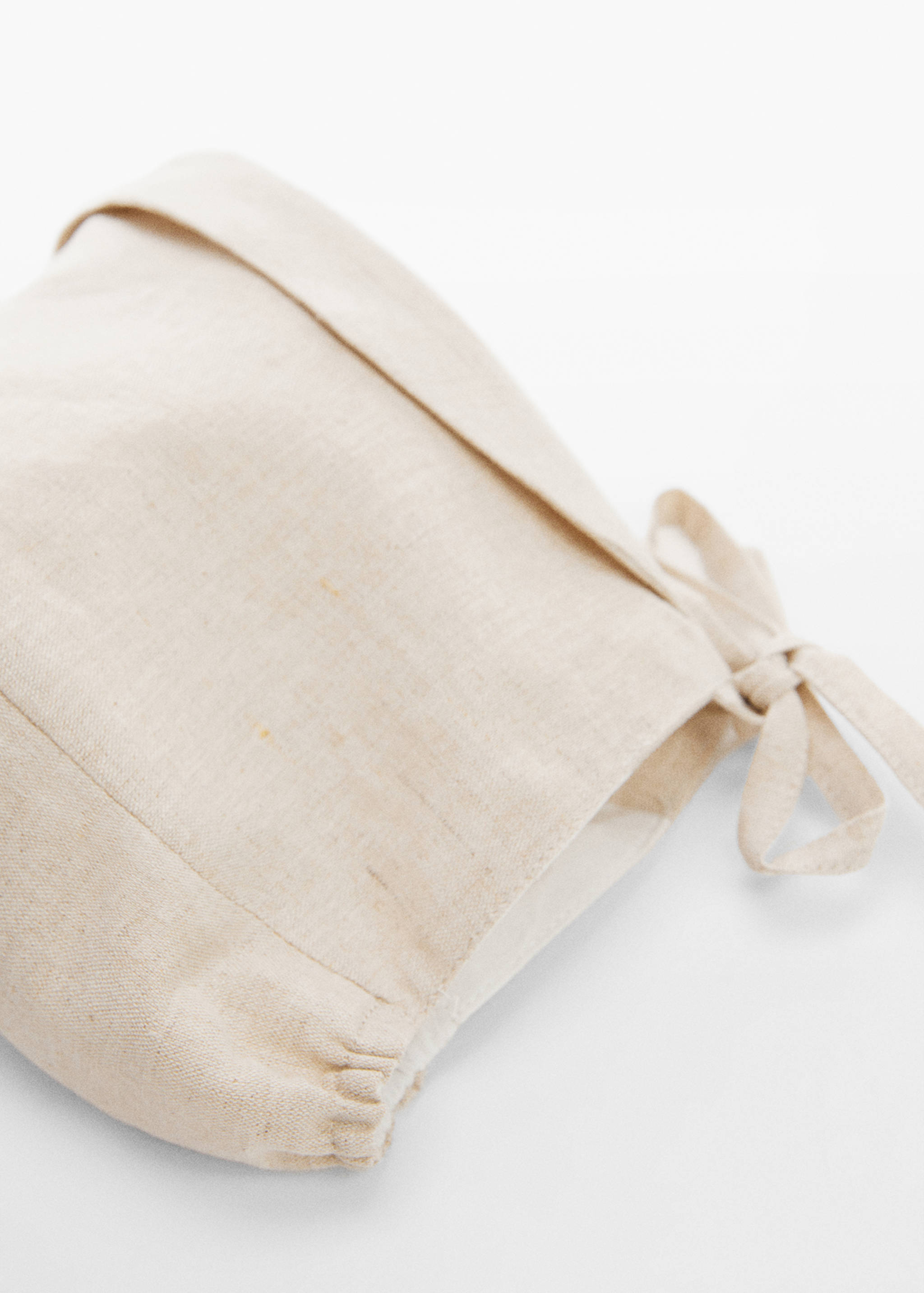 Chapeau lin - Plan moyen