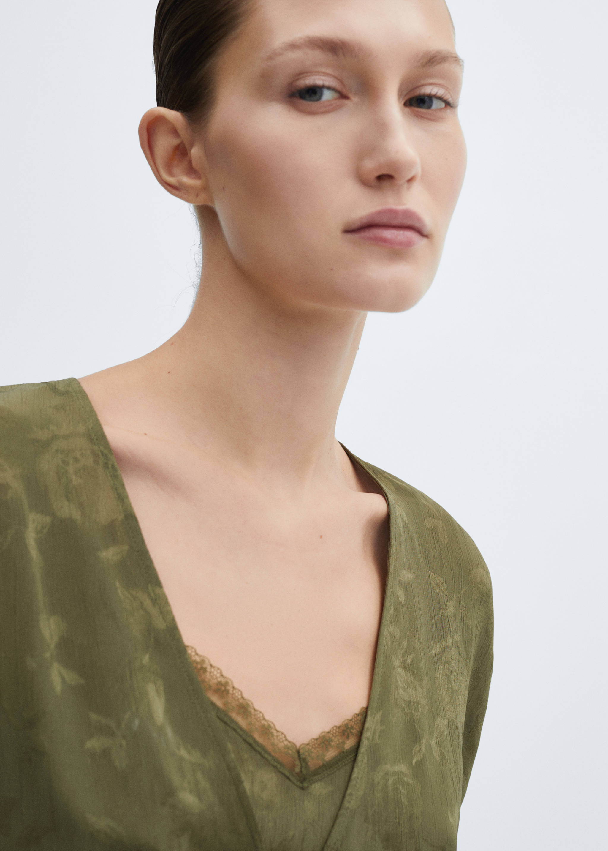 Robe jacquard fleurie satinée - Détail de l'article 1