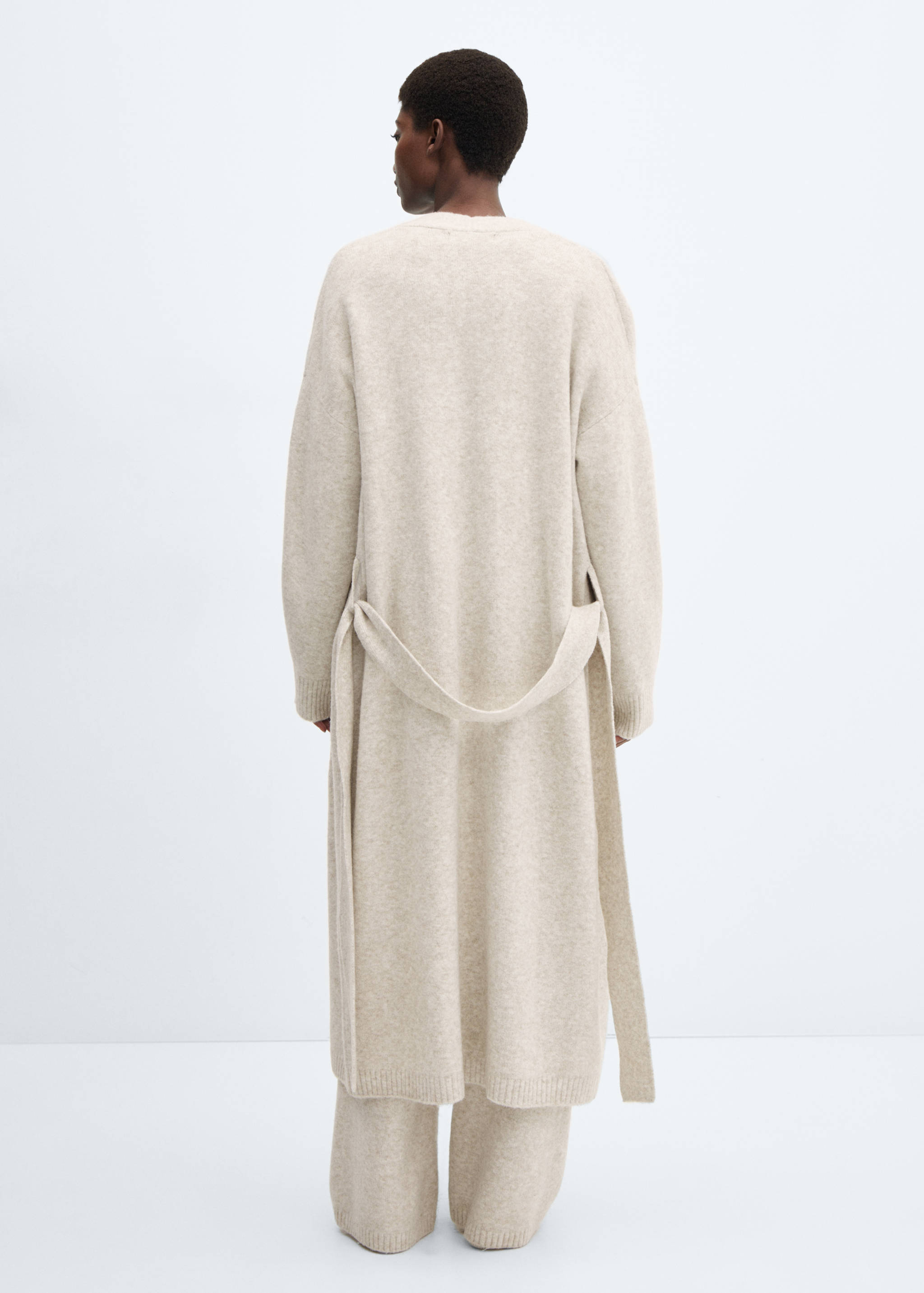 Oversized knitted cardigan - Reverse of the article