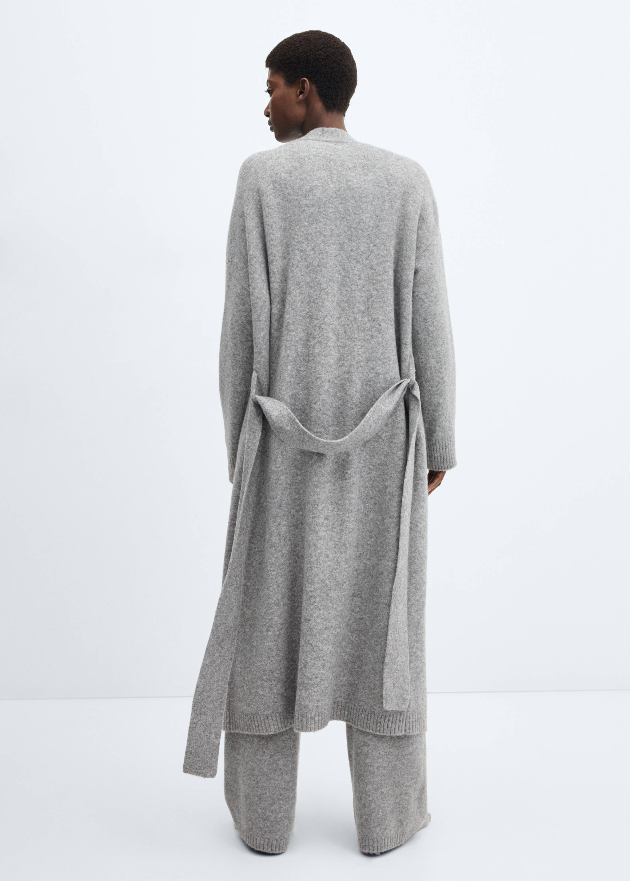 Oversized knitted cardigan - Reverse of the article