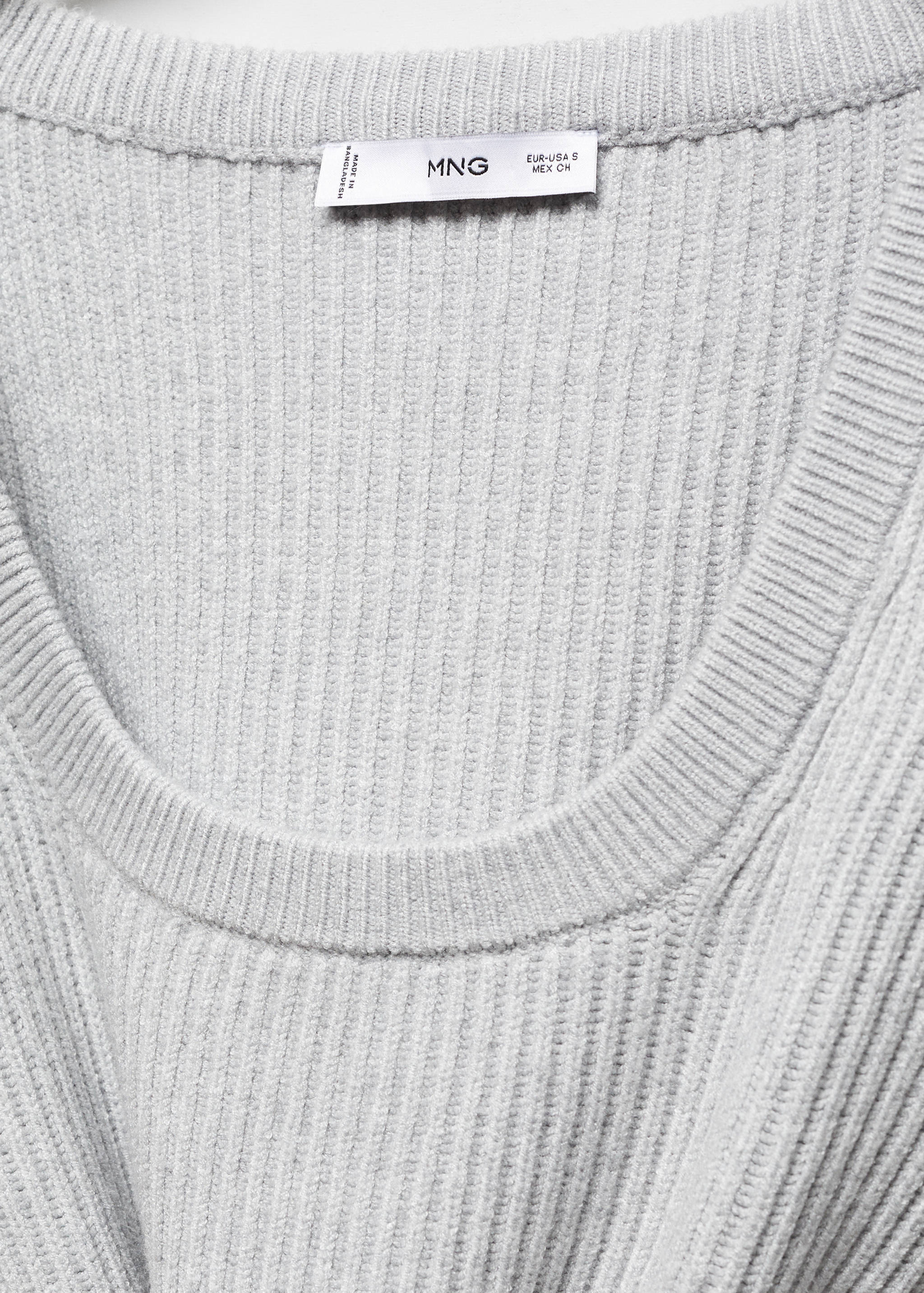 Low-cut neck sweater - Details of the article 8