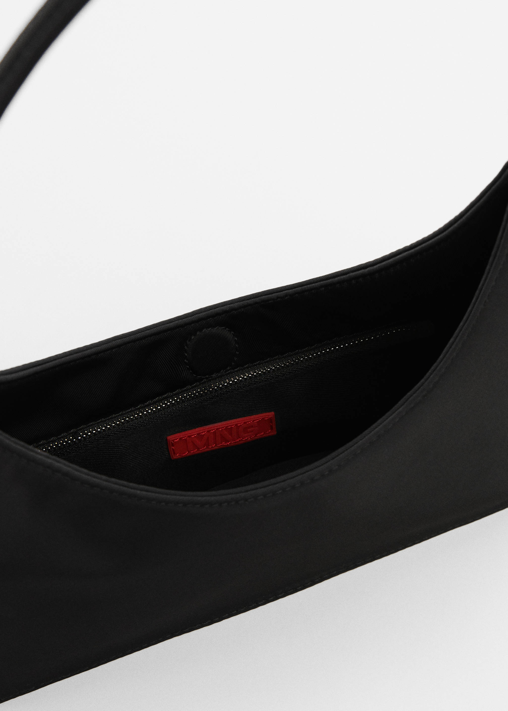 Shoulder bag with metallic details - Details of the article 2