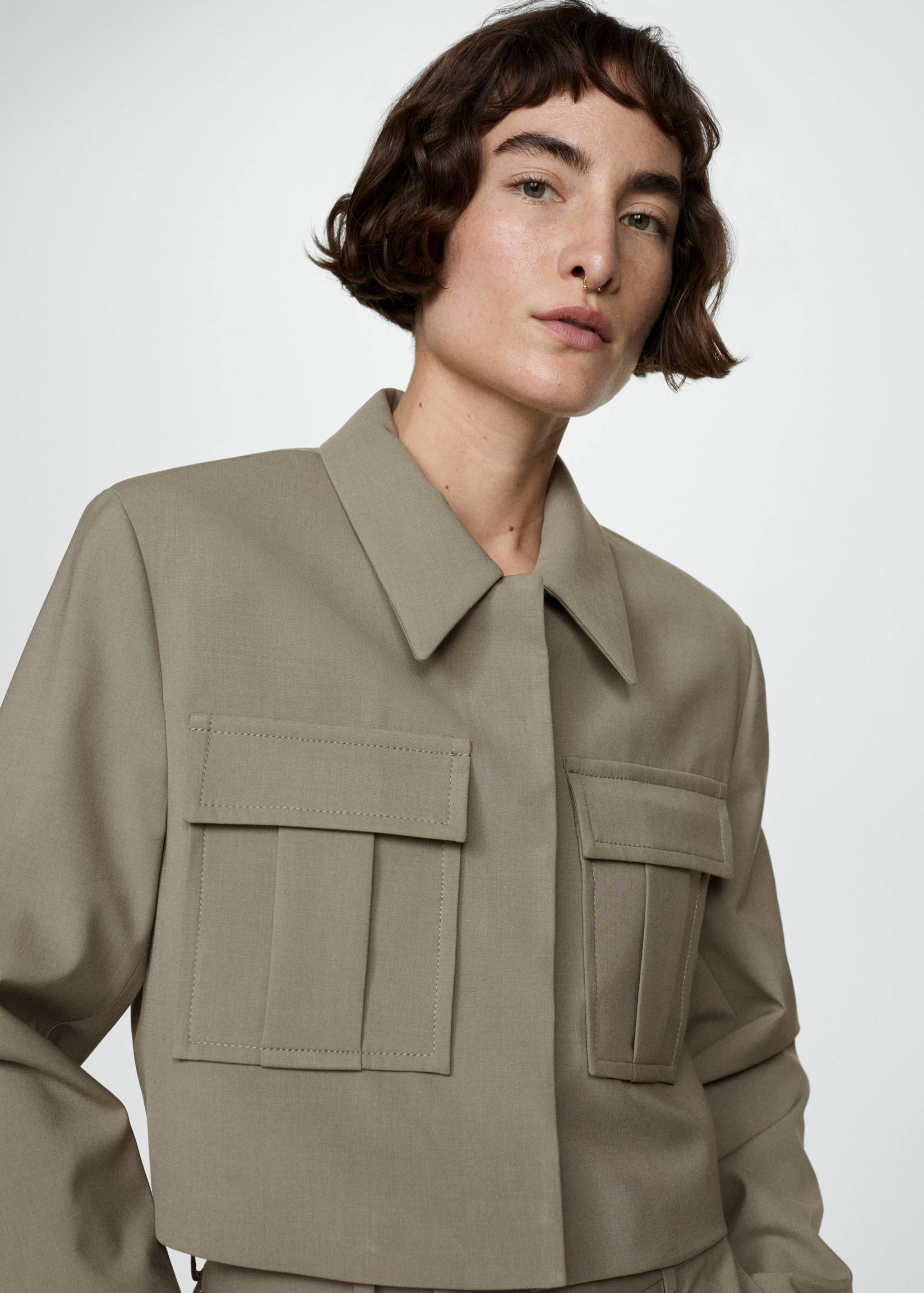 Crop-Jacke mit Taschen - Detail des Artikels 1