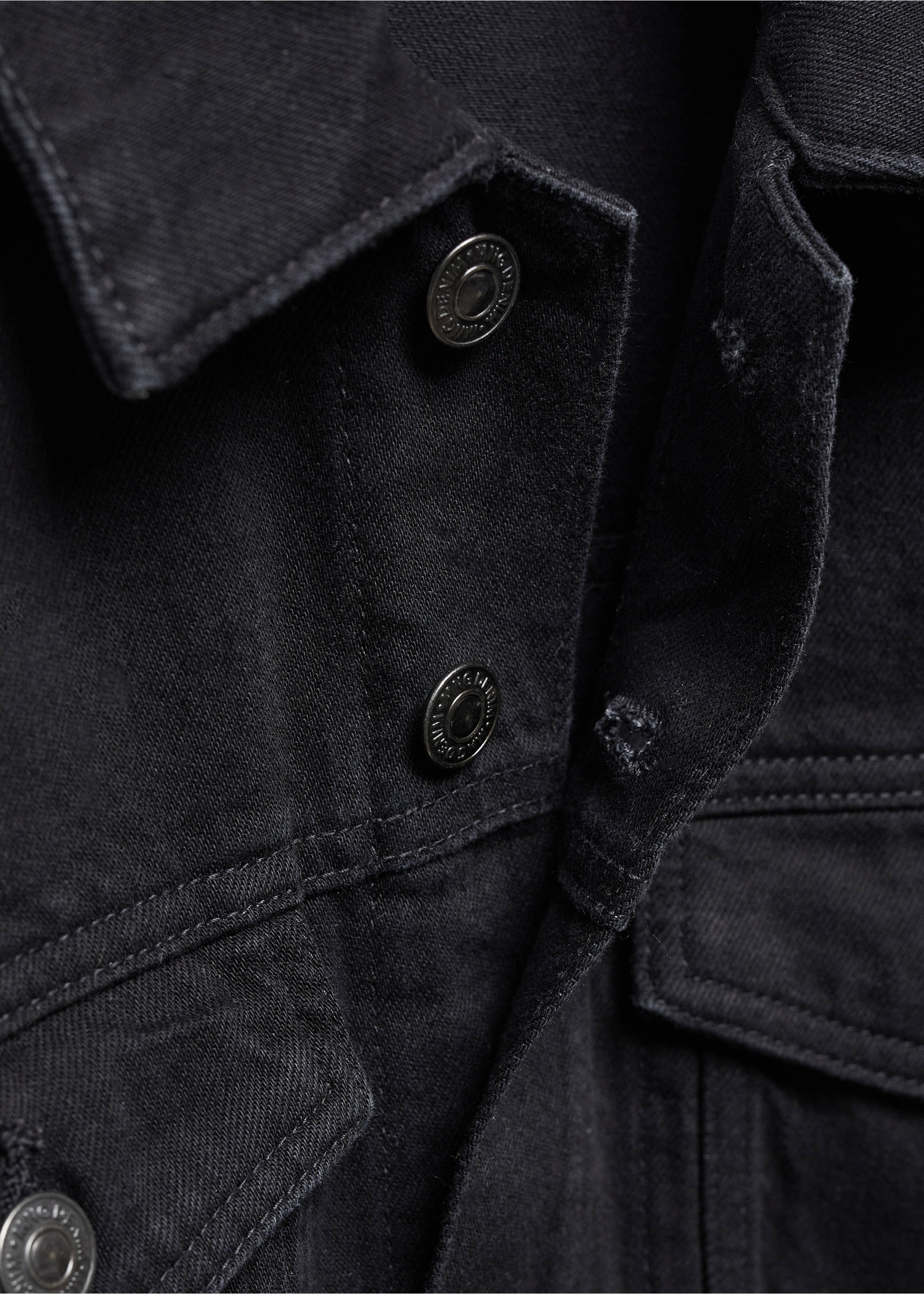 Cazadora vaquera bolsillos - Detalle del artículo 8, Denim negro. Ref: 67064441-00.