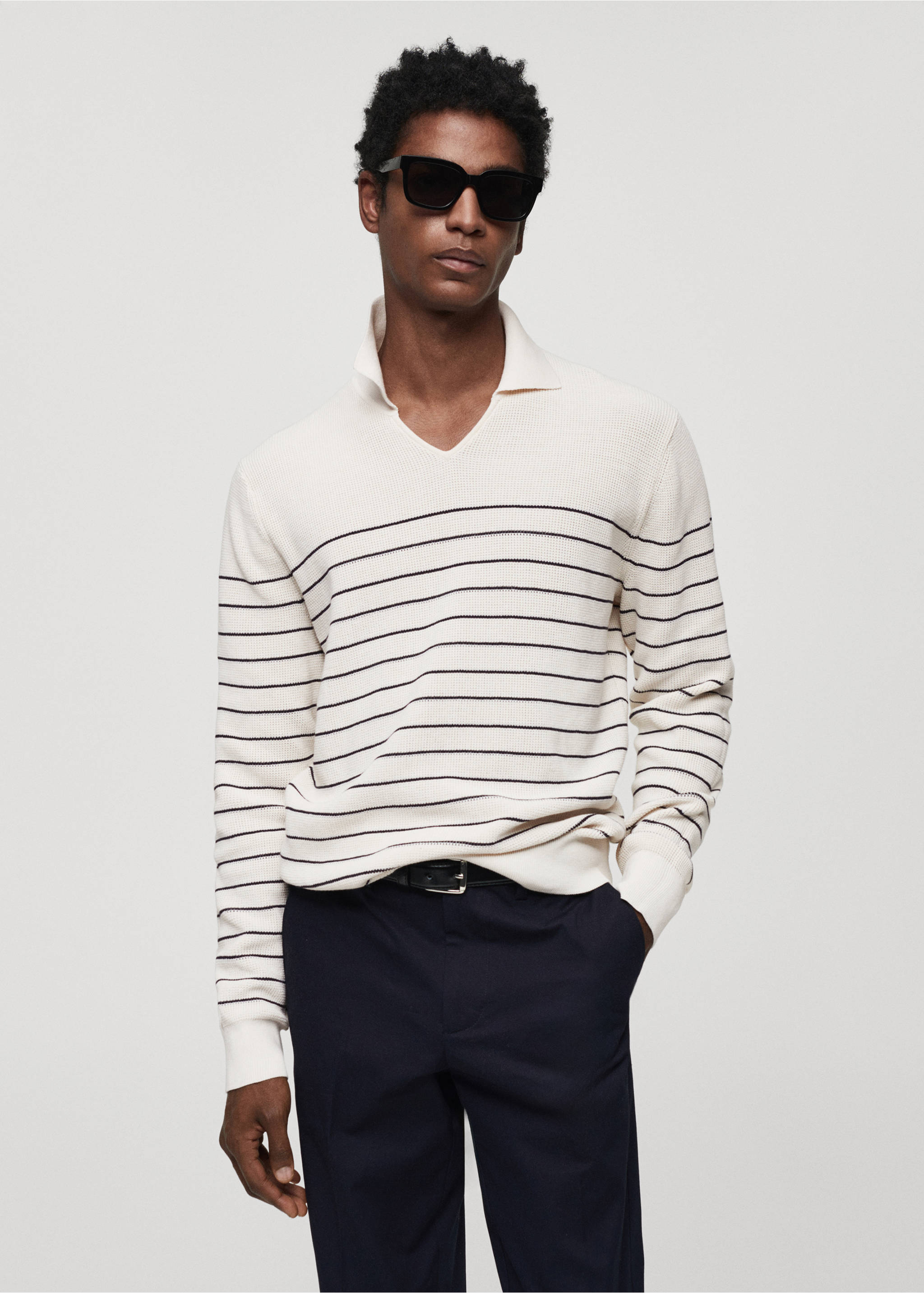 Jersey estilo polo rayas - Plano medio, Blanco roto. Ref: 67064449-00.
