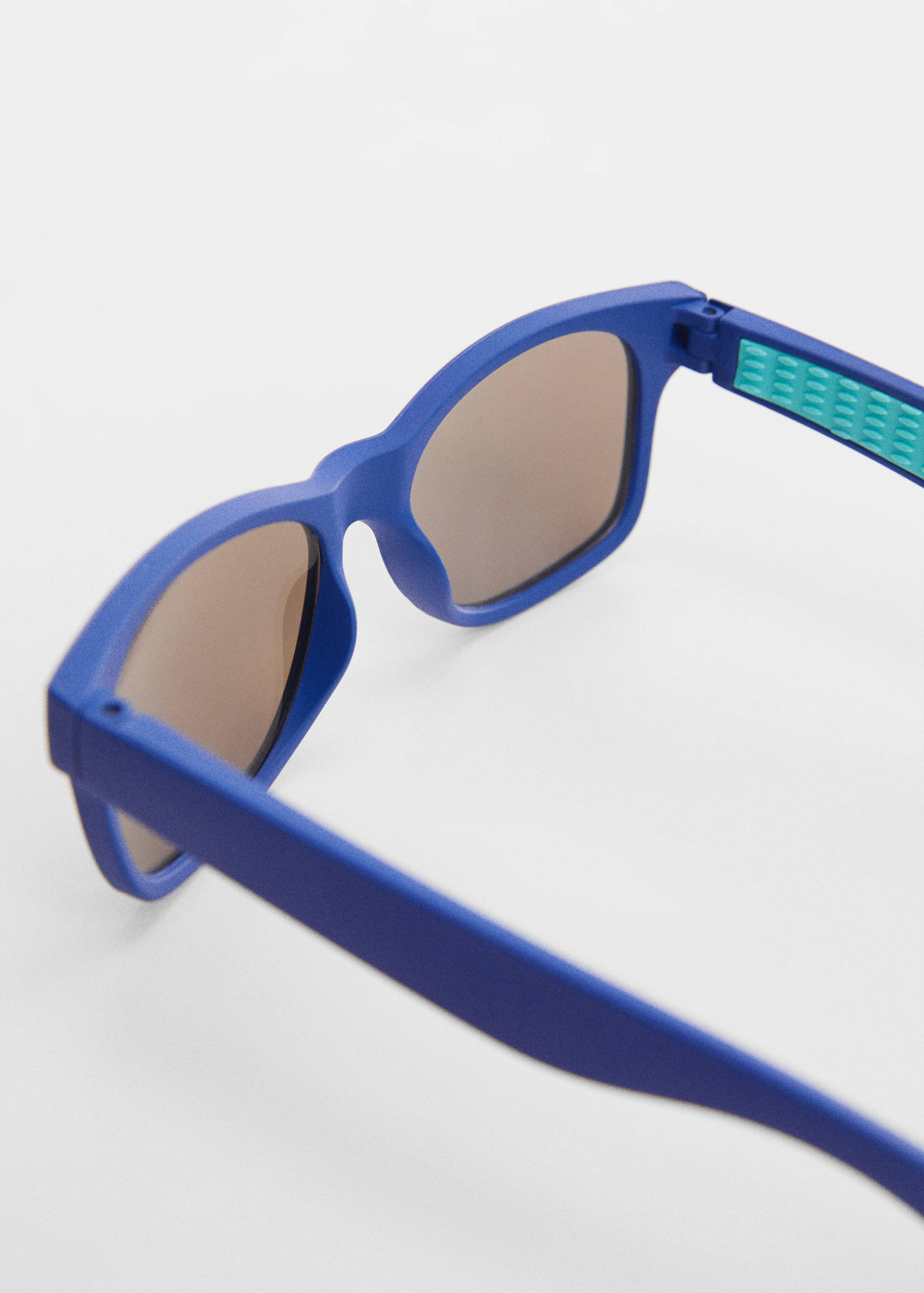 Resin frame sunglasses - Details of the article 1