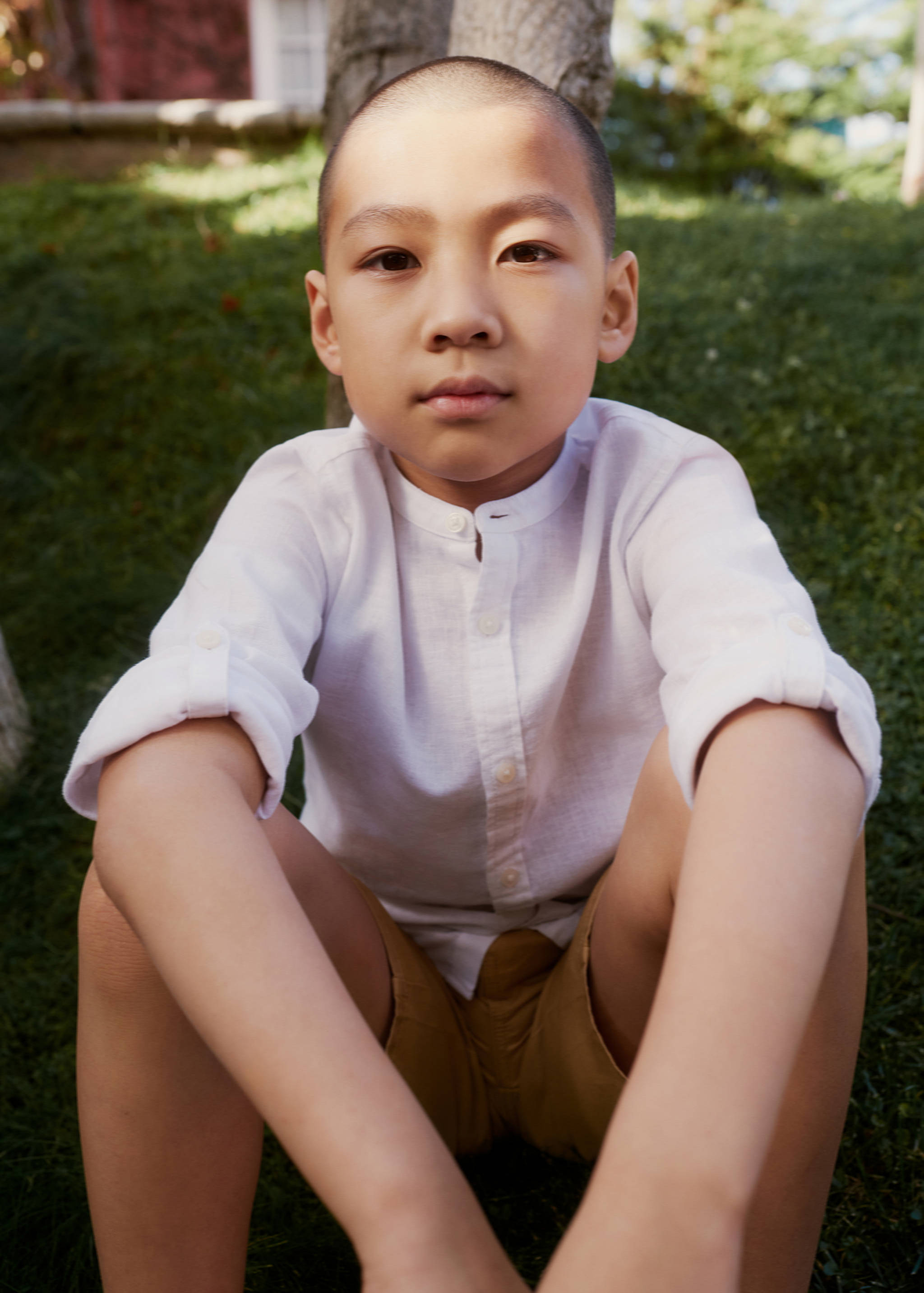 Camisa de linho regular fit com gola de mandarim - Pormenor do artigo 5