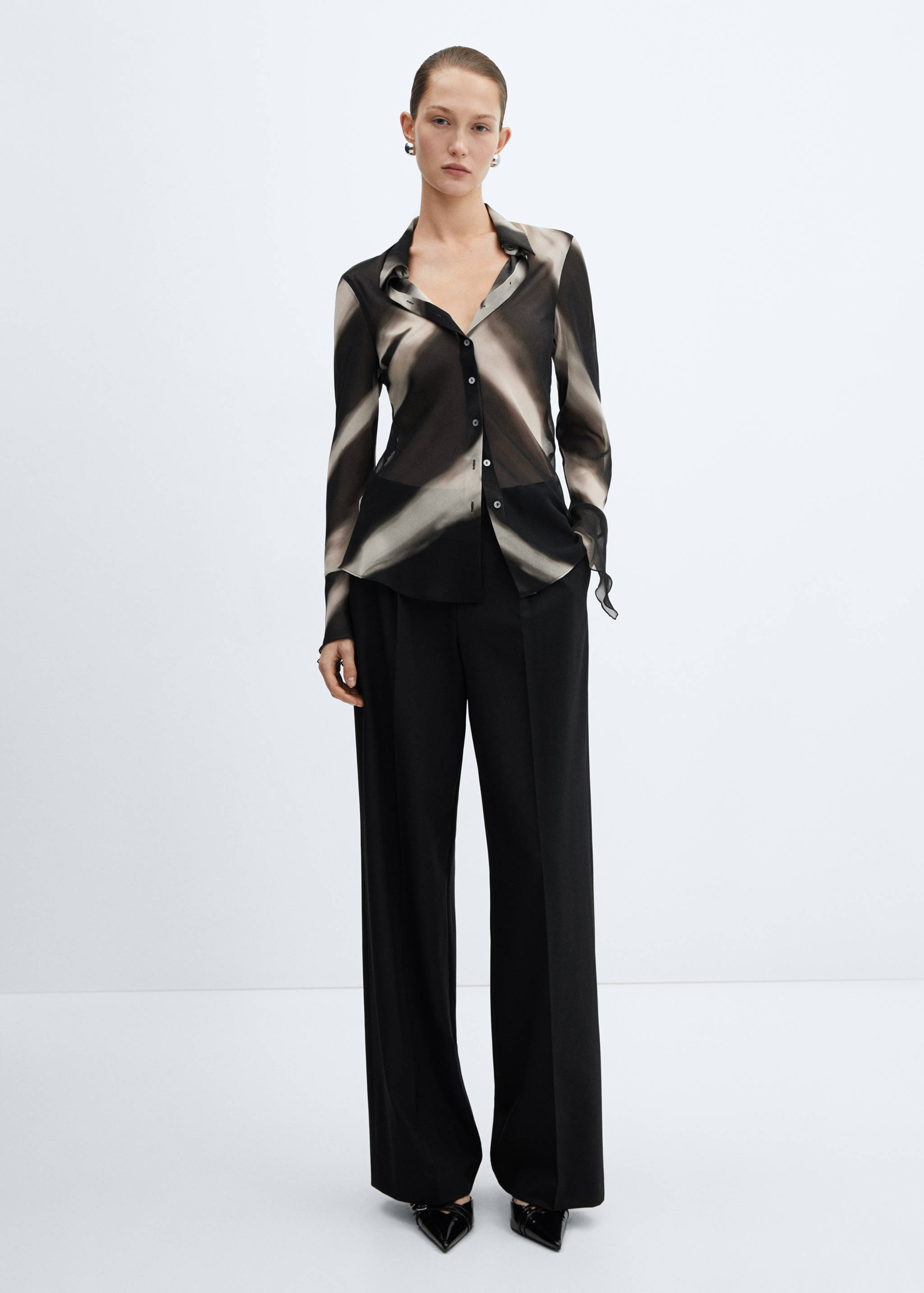 Camisa estampada semitransparente - Plano general