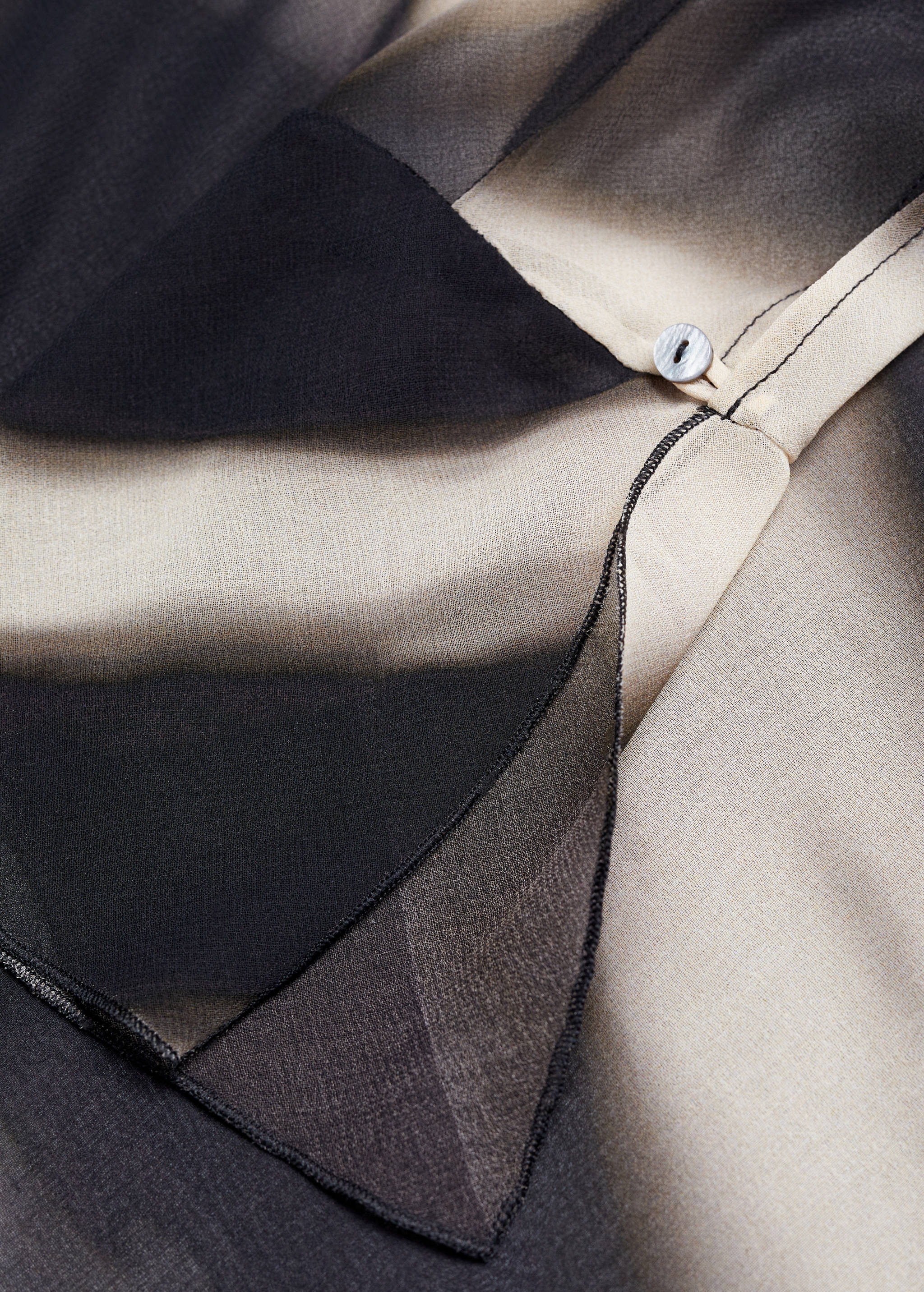 Camisa estampada semitransparente - Detalle del artículo 8