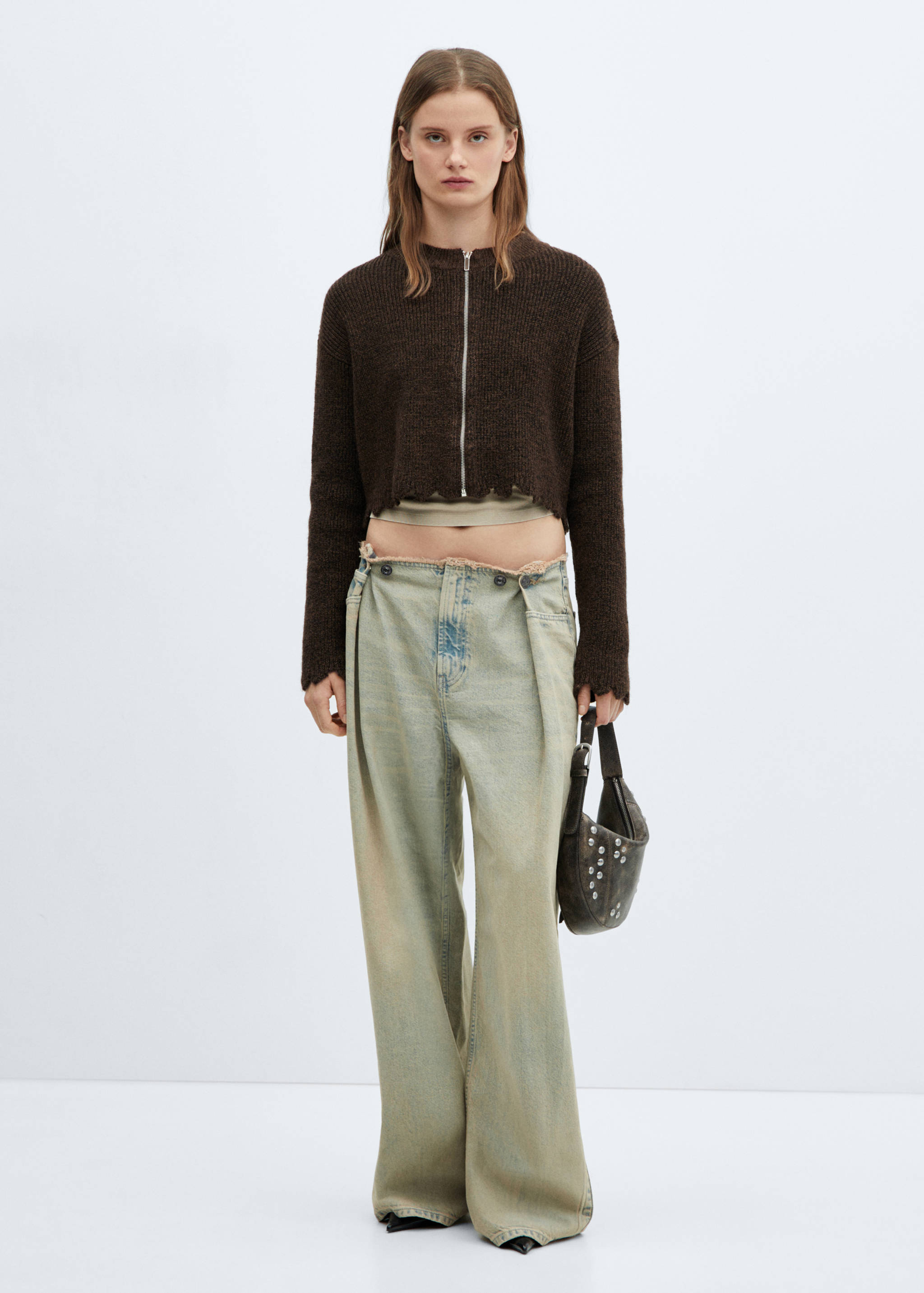 Zipped knit cardigan - General plane