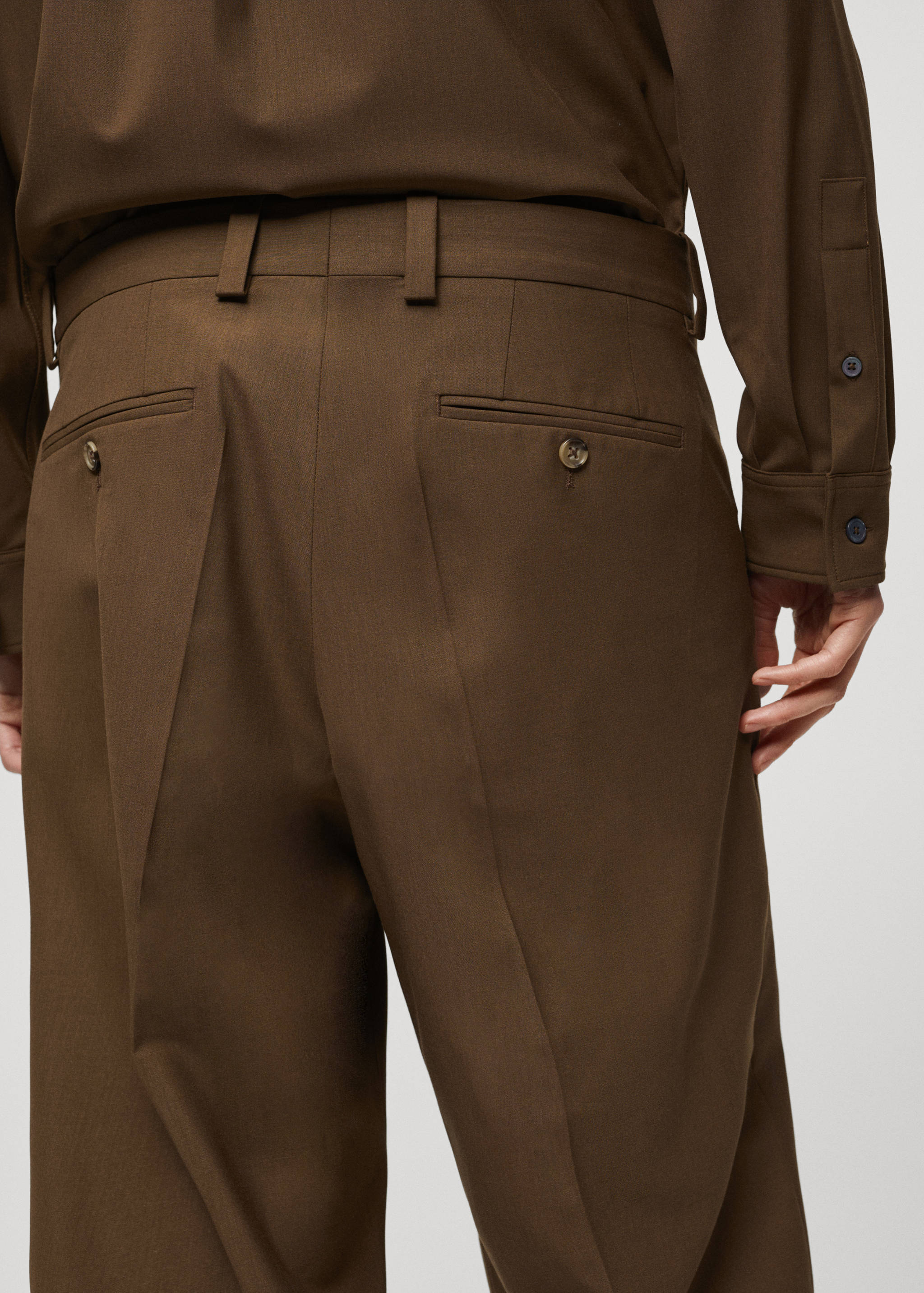 Relaxed-fit suit trousers with pleats - Details of the article 6