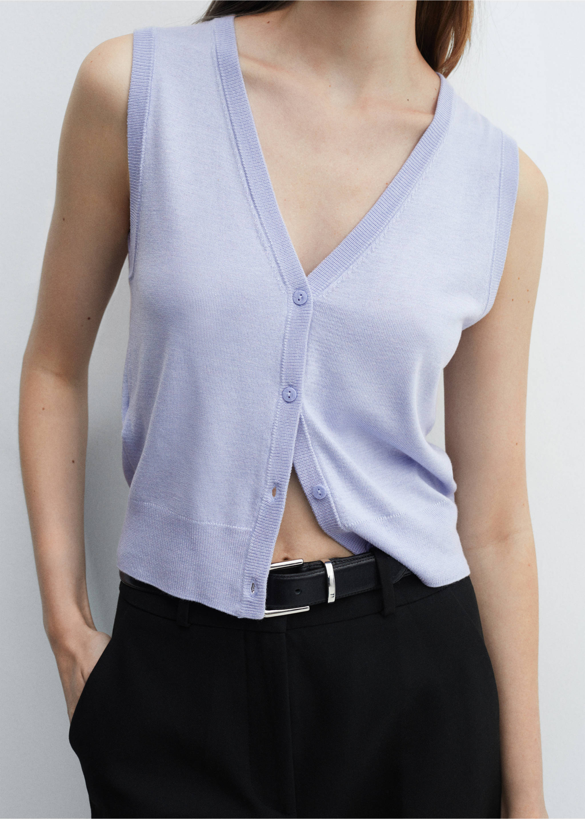 Knitted gilet with buttons - Details of the article 3, Sky Blue. Ref: 67065739-00.