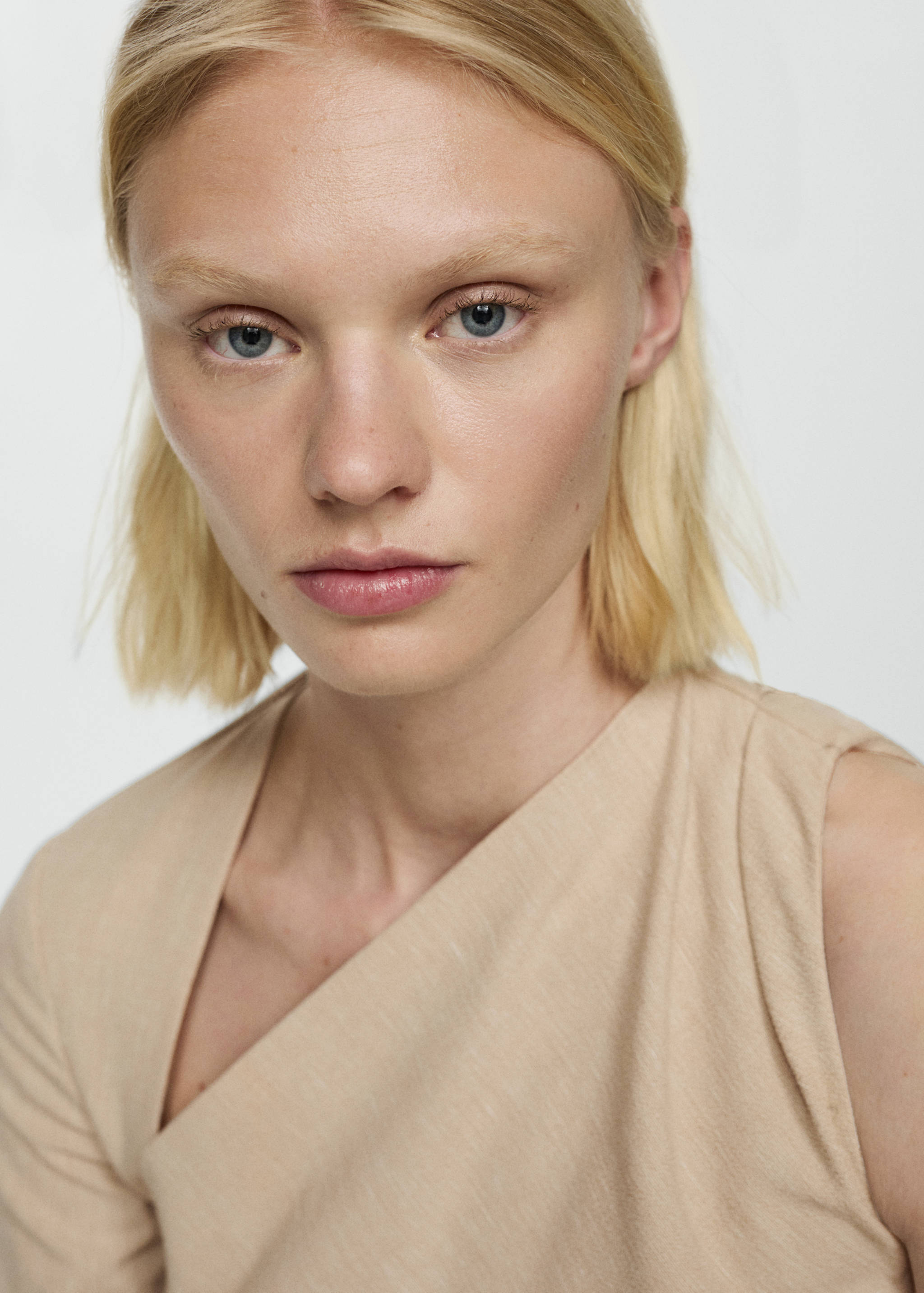 Robe asymétrique drapée - Détail de l'article 1