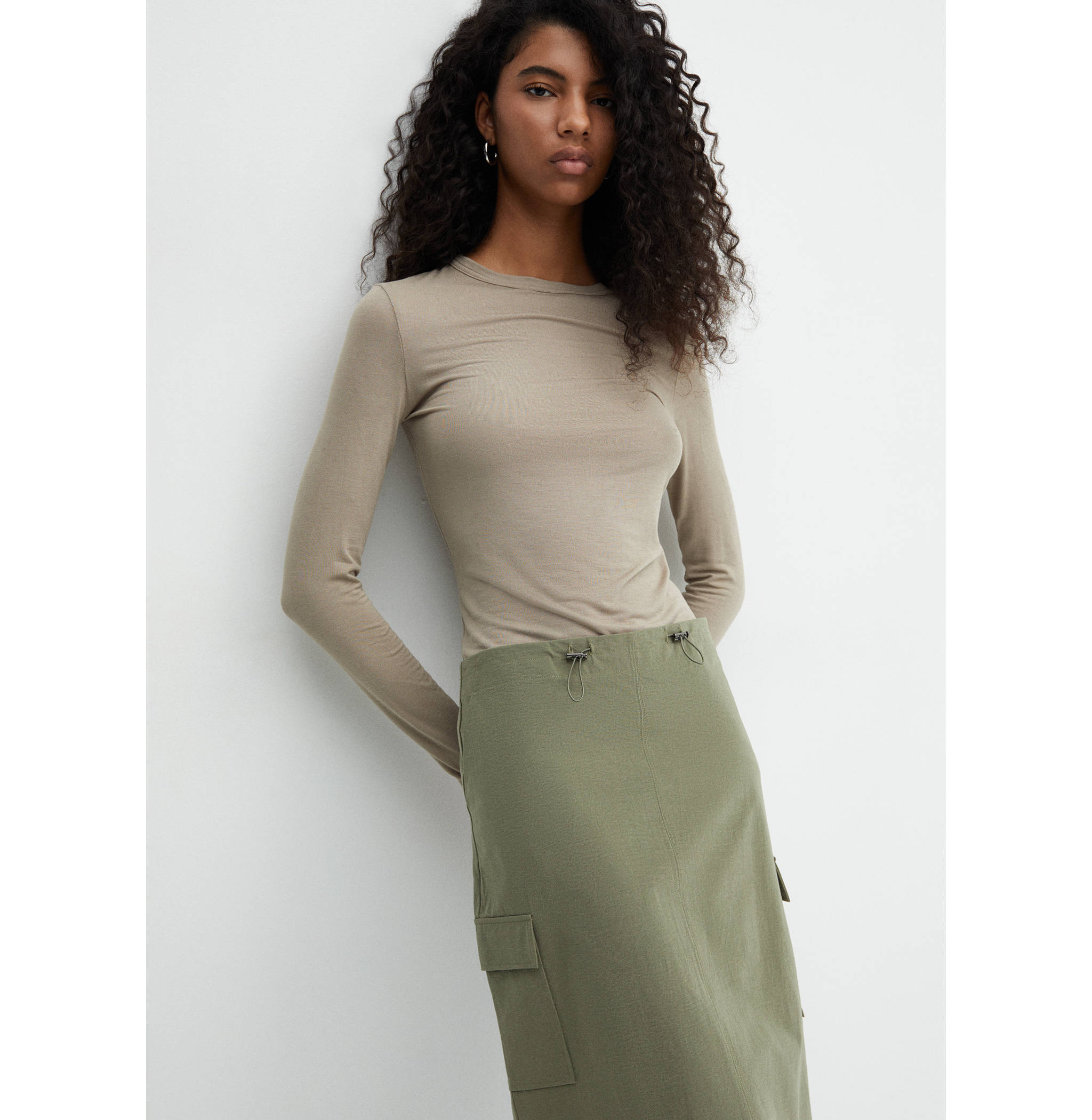 Midi-skirt with cargo pockets - Details of the article 6