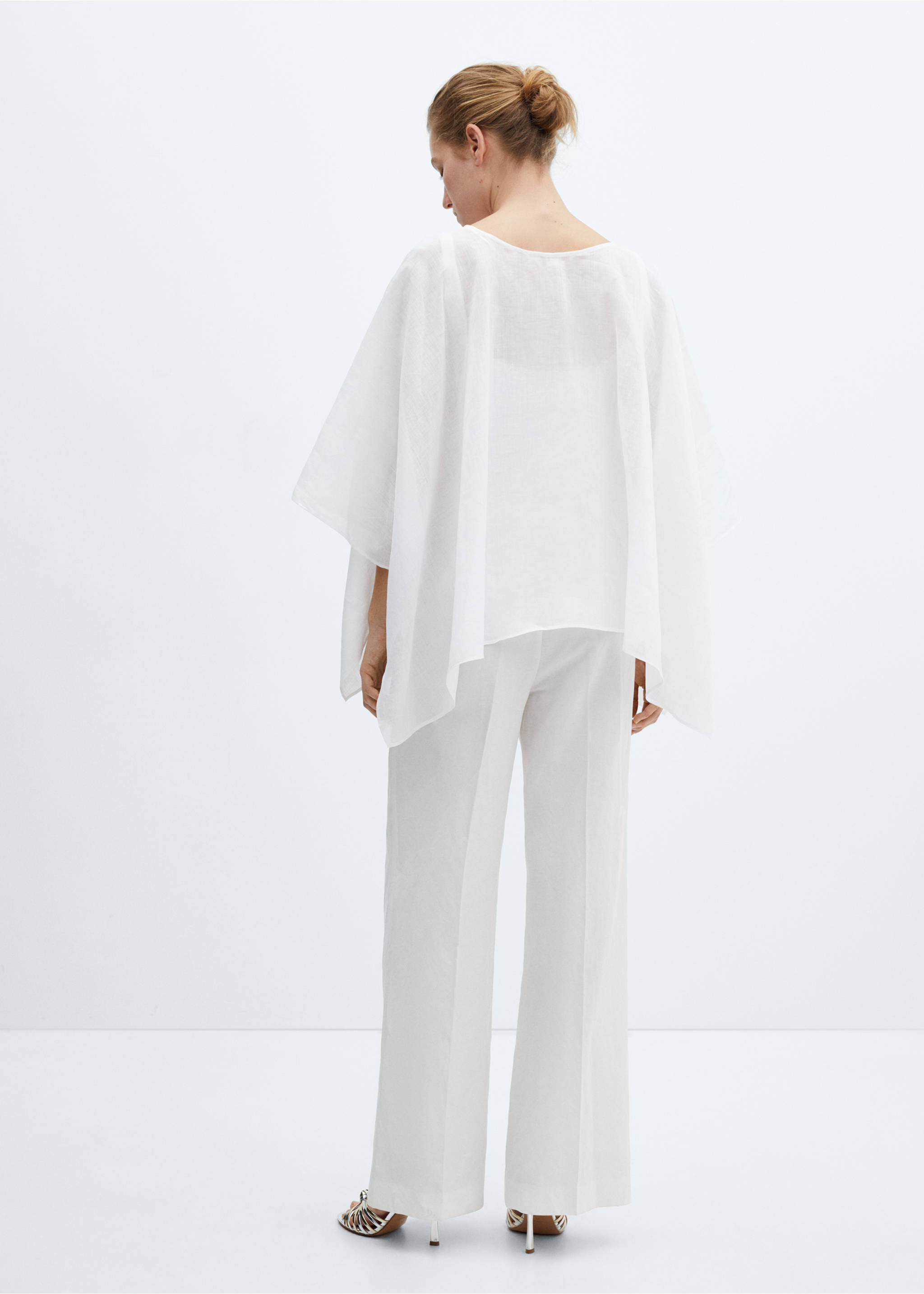 100% ramie cape - Reverse of the article, White. Ref: 67065752-00.