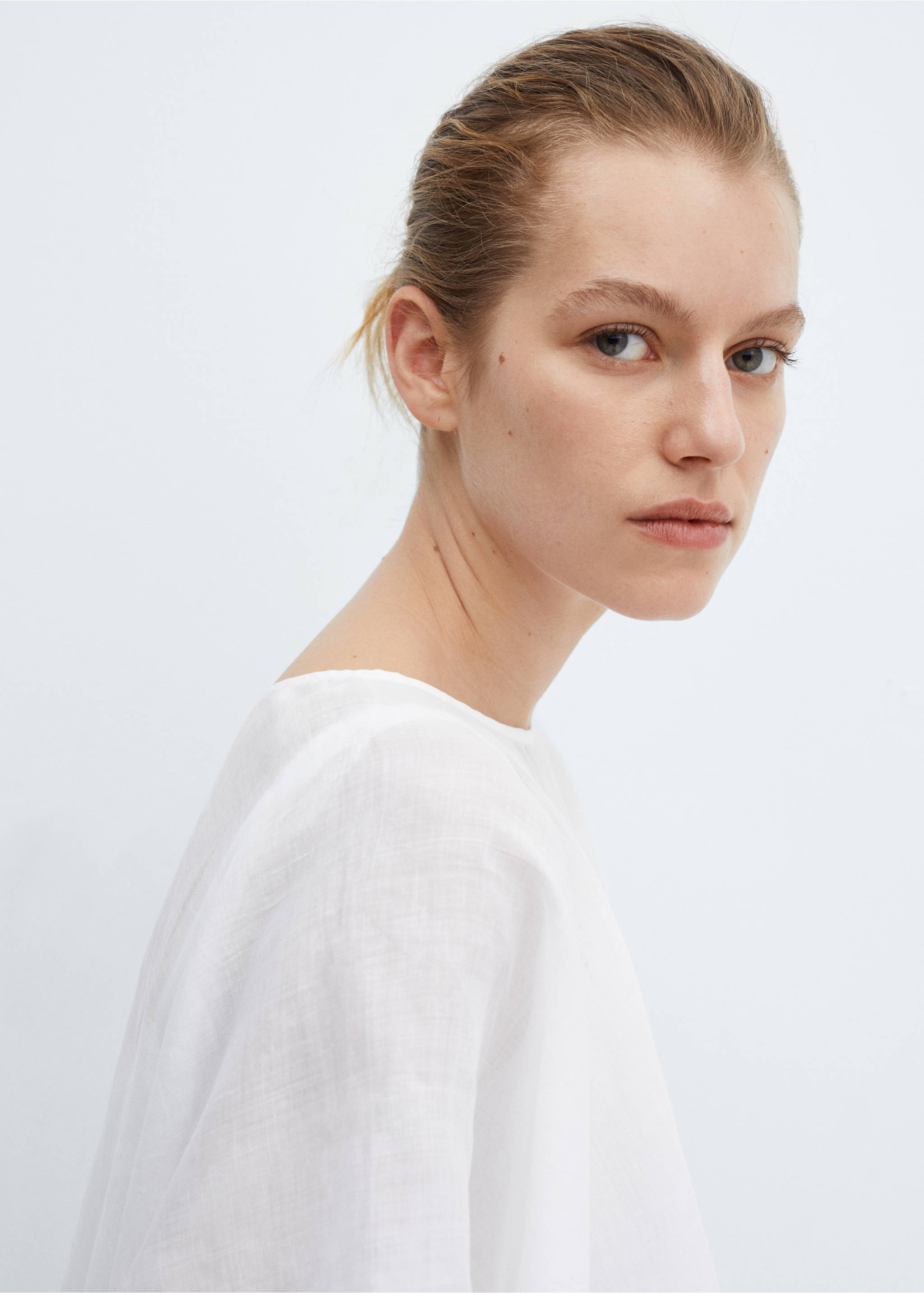 100% ramie cape - Details of the article 1, White. Ref: 67065752-00.