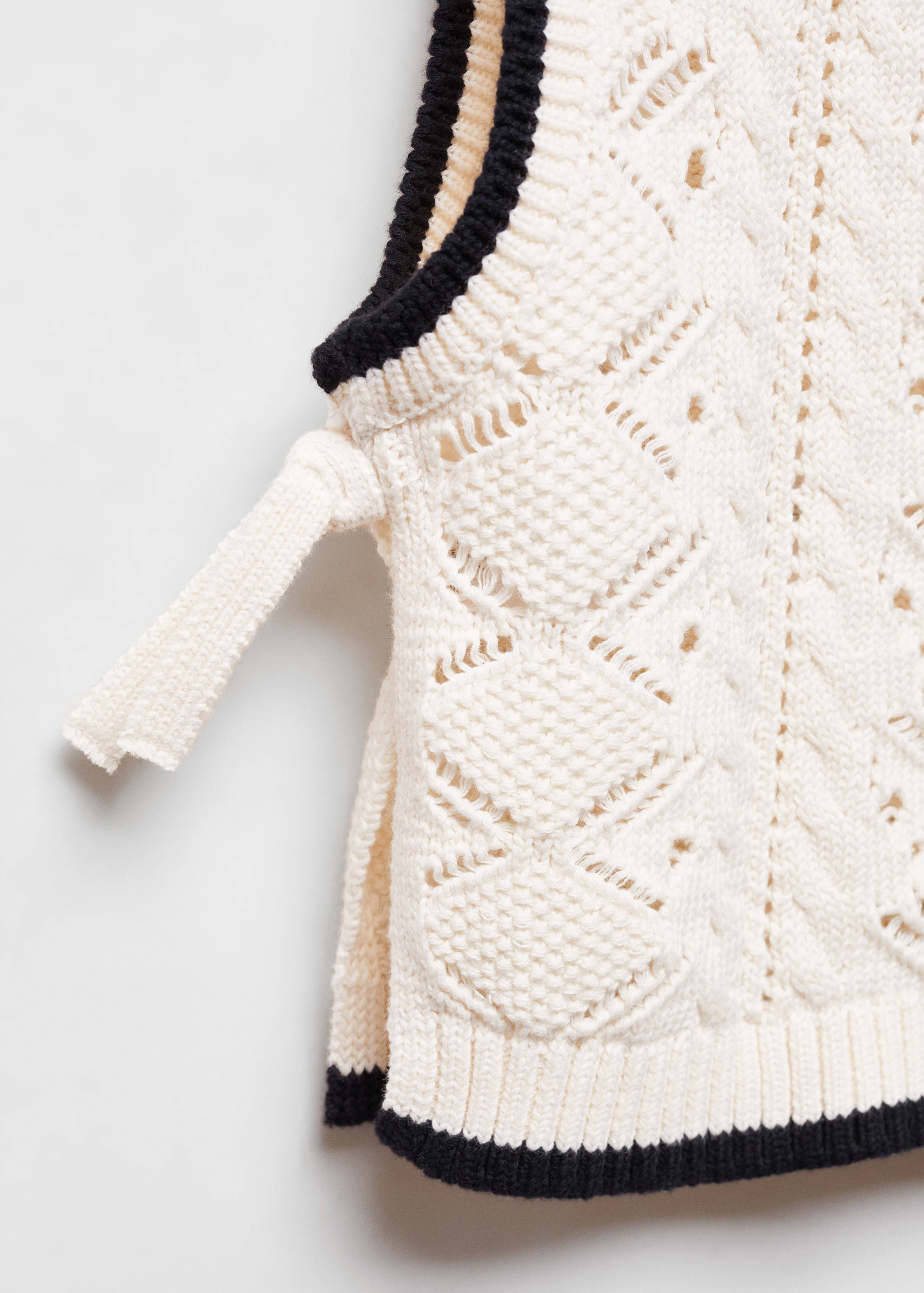 Knitted gilet with bows - Details of the article 8