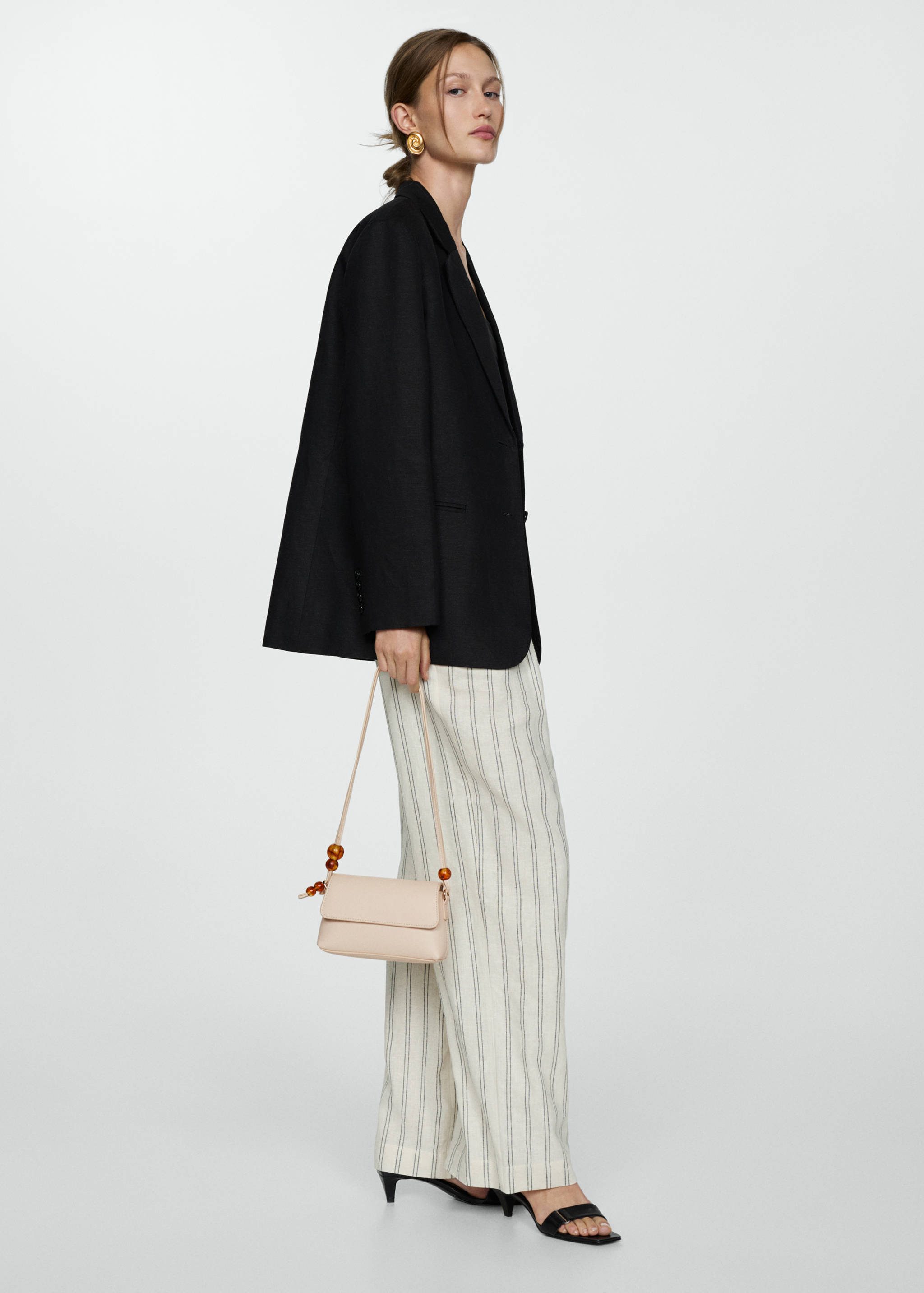 Beaded shoulder bag - General plane