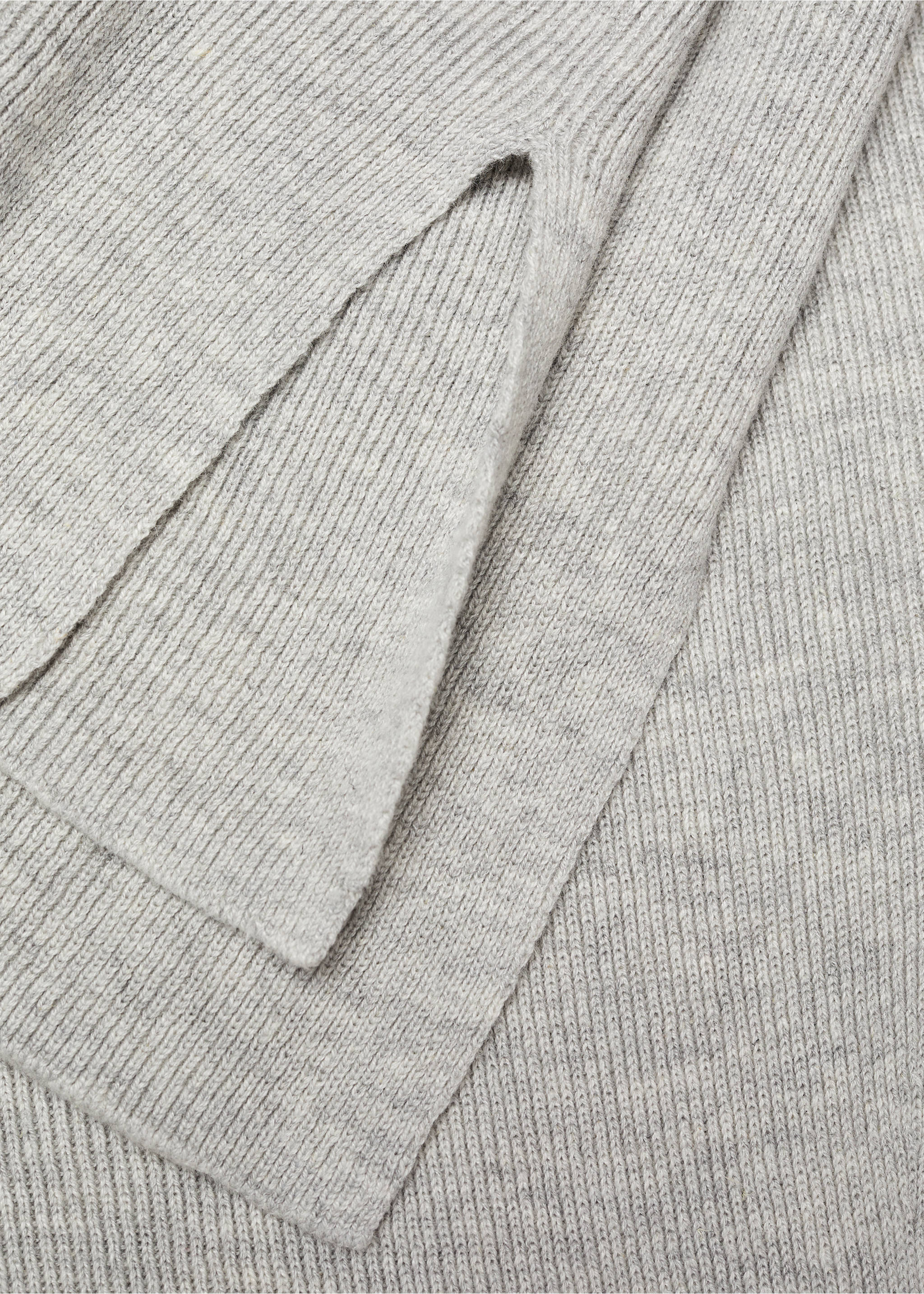 Round-neck knitted top - Details of the article 8, Light Heather Grey. Ref: 67065990-00.