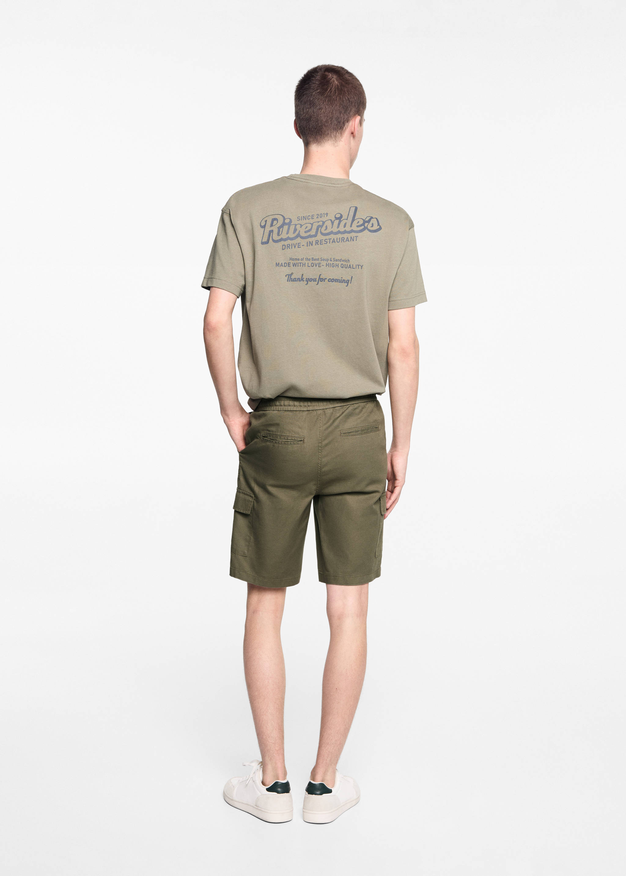 카고 포켓 리넨 버뮤다 쇼츠 - 상품 반전: