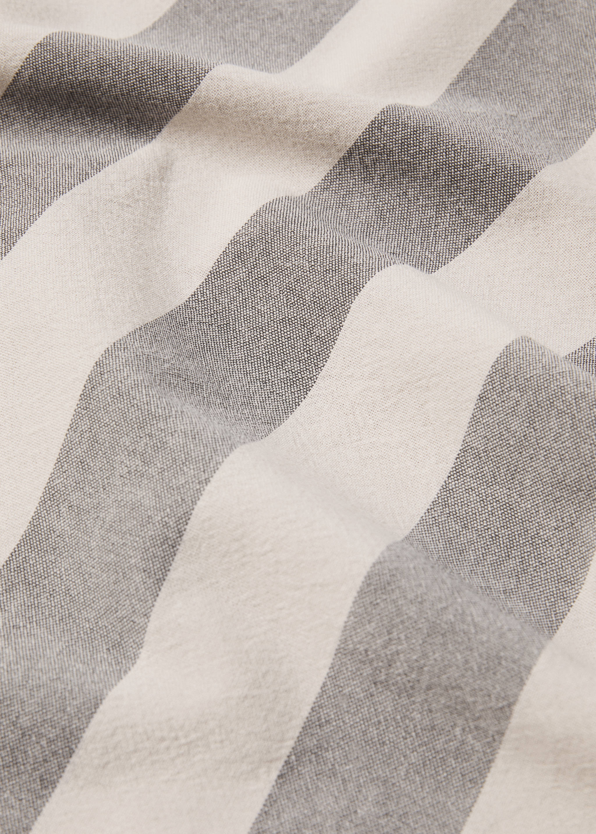 Stripe-printed beach sarong towel 150x180cm - Details of the article 3