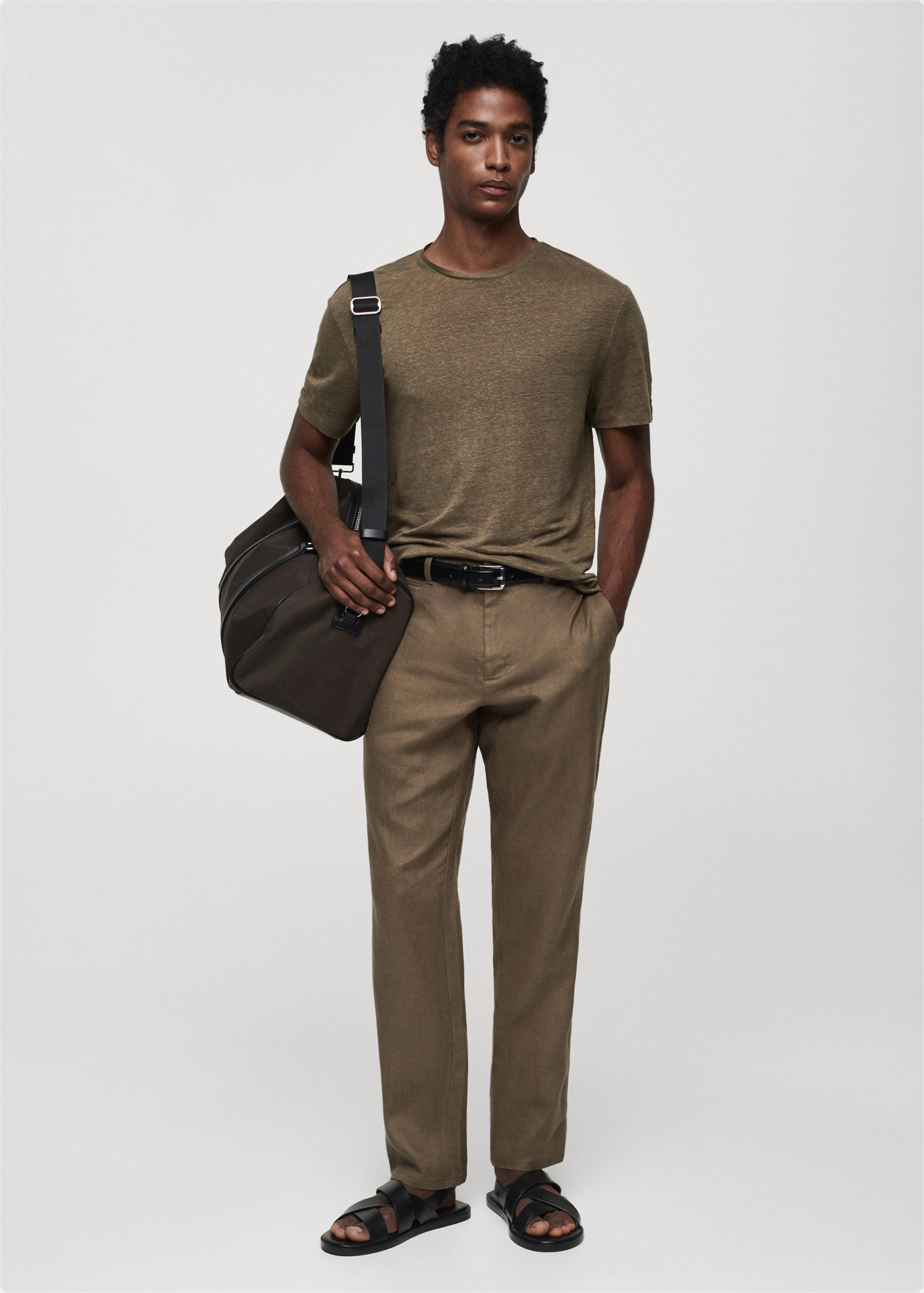 T-shirt slim-fit 100 % lin - Plan général