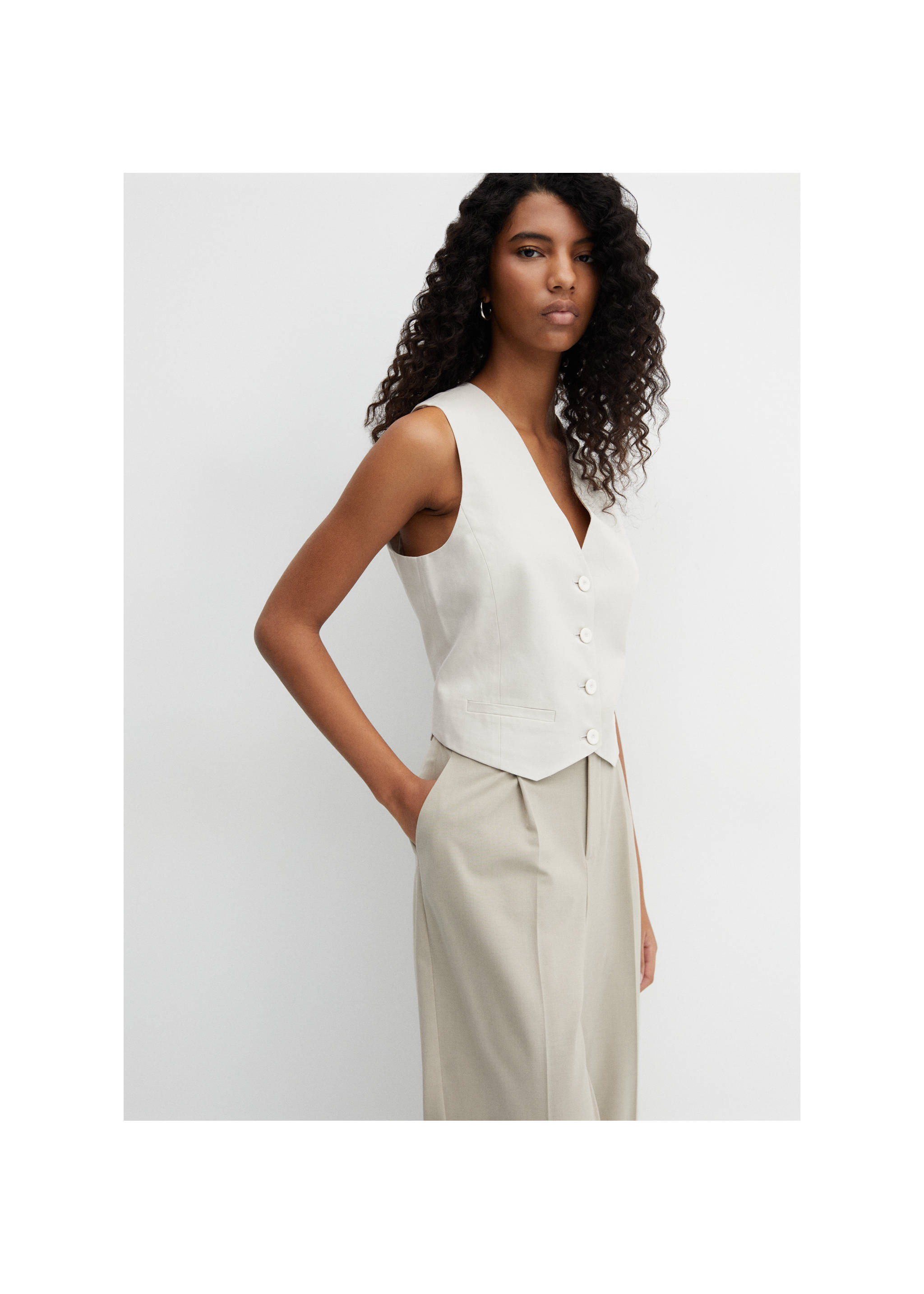Suit waistcoat with buttons - Medium plane, Light/Pastel Grey. Ref: 67066331-00.