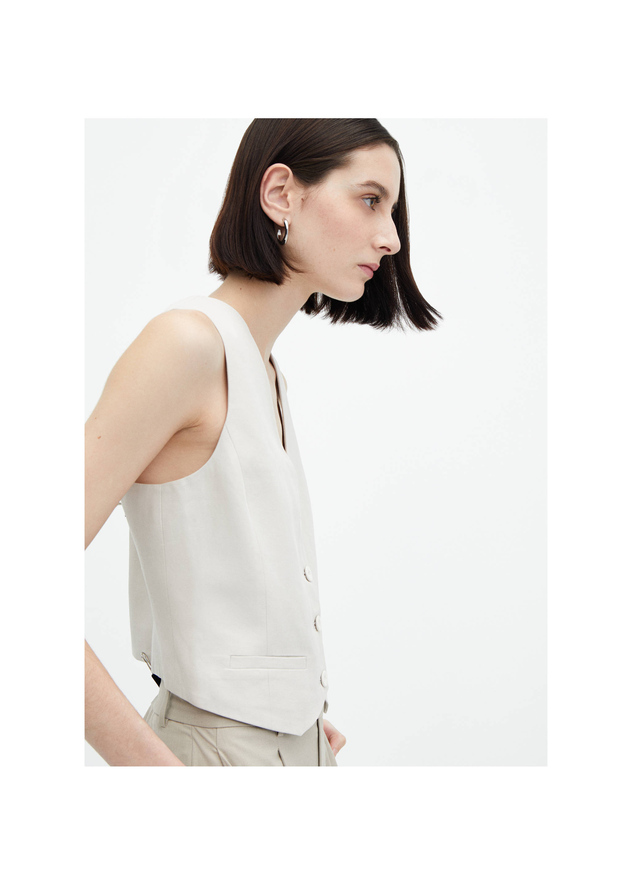 Suit waistcoat with buttons - Details of the article 6, Light/Pastel Grey. Ref: 67066331-00.