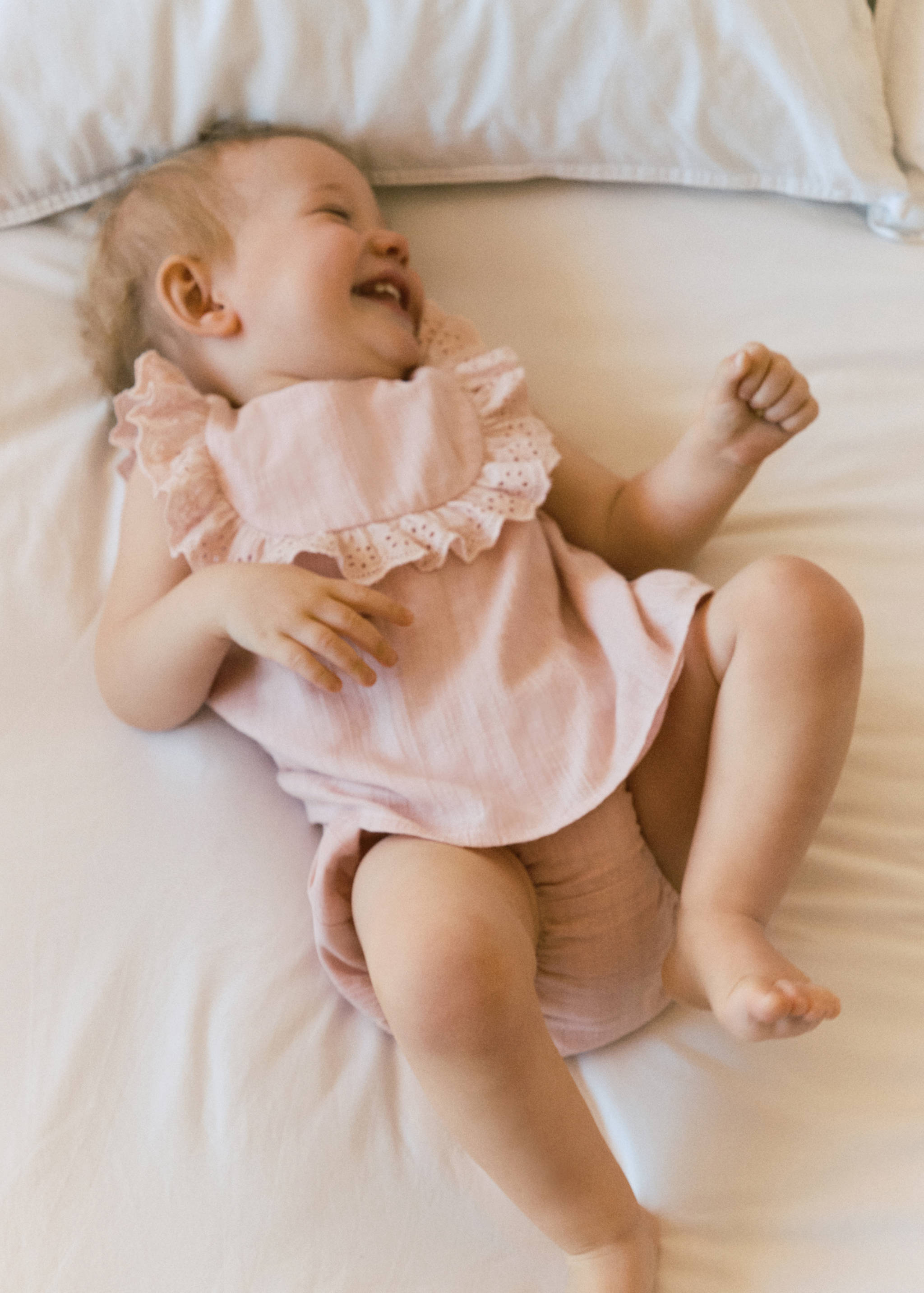 Vestido e calcinhas de algodão com folhos - Pormenor do artigo 5