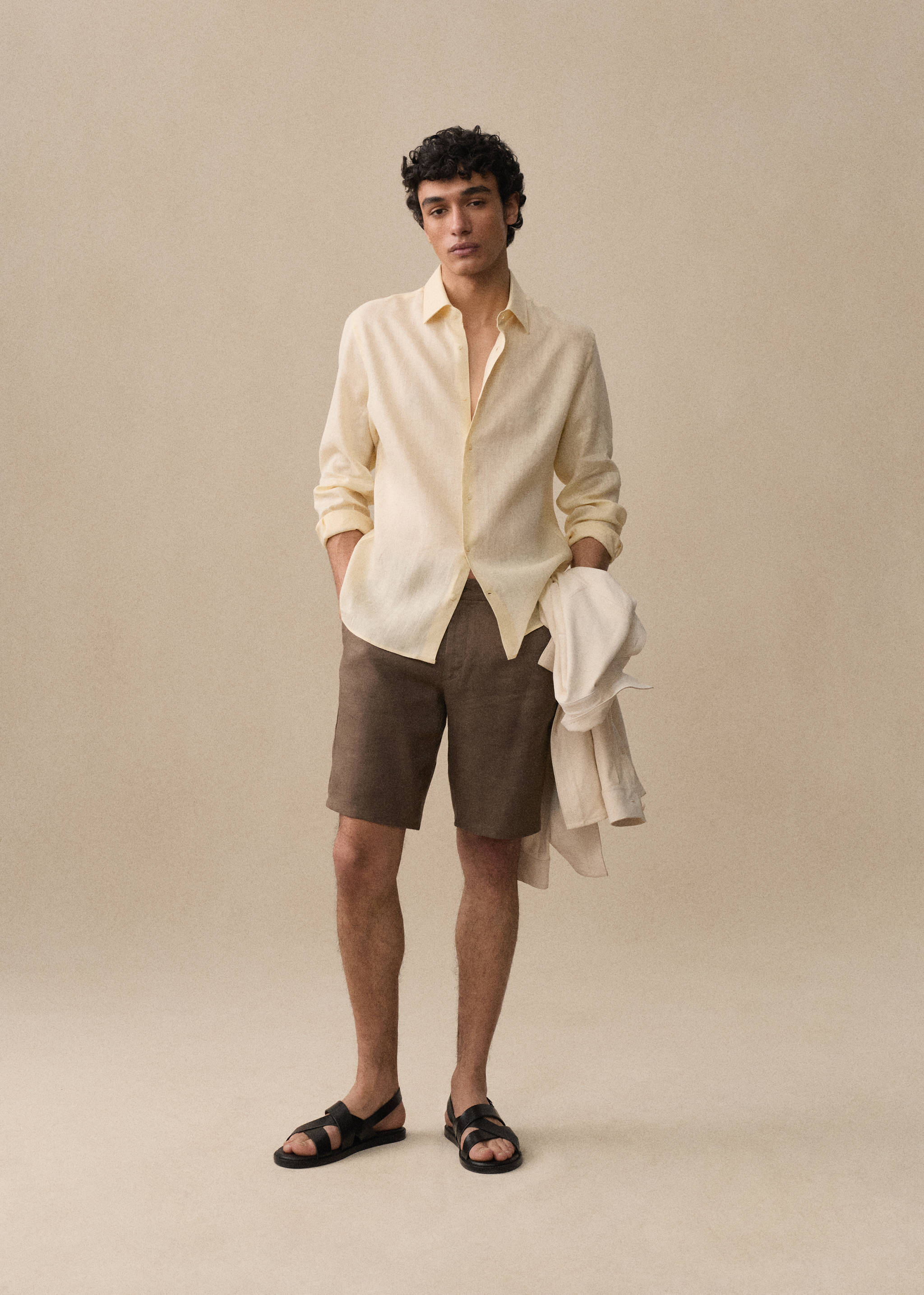 Slim-fit 100% linen bermuda shorts - Details of the article 5