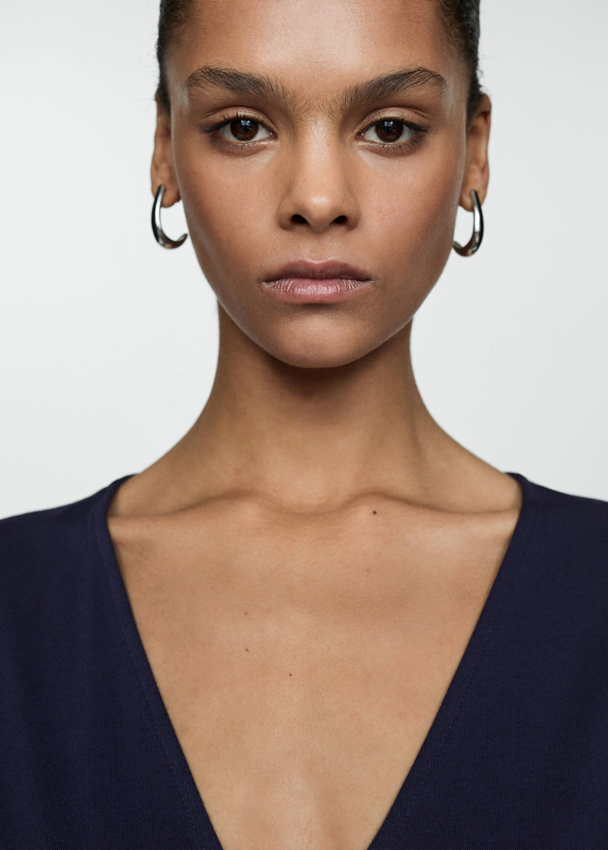 V-neck cotton dress - Details of the article 1