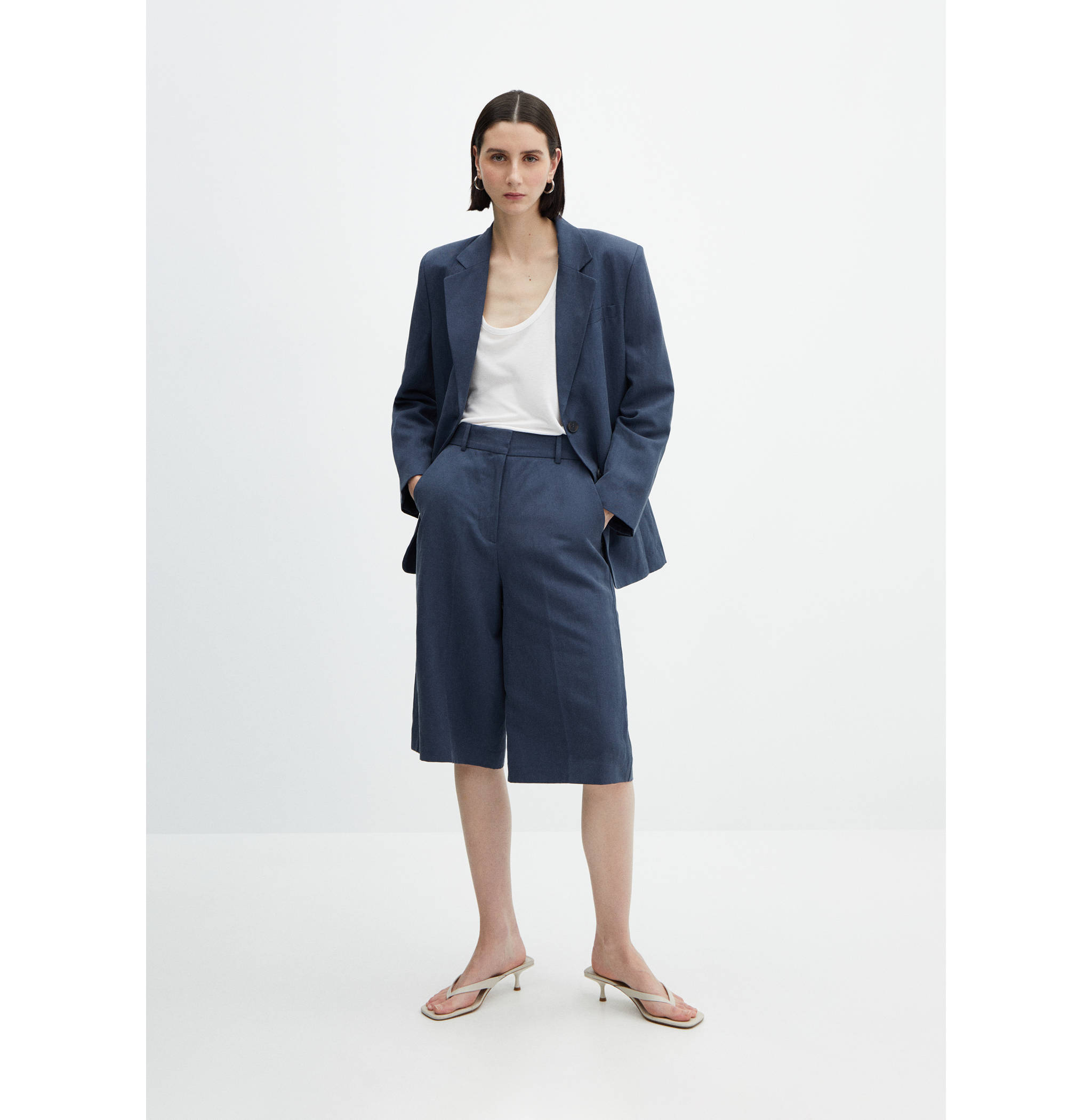 Lyocell pleated bermuda shorts - General plane