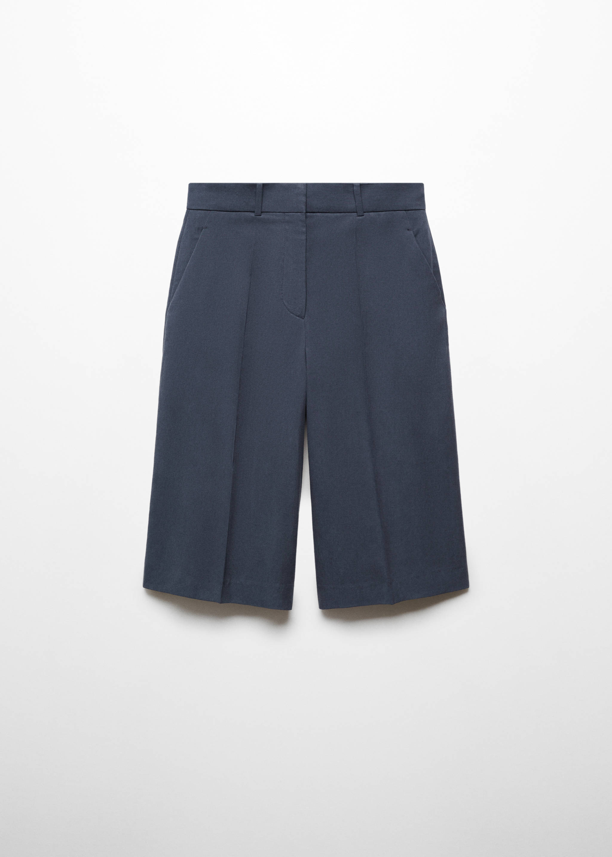 Lyocell pleated bermuda shorts - Article without model