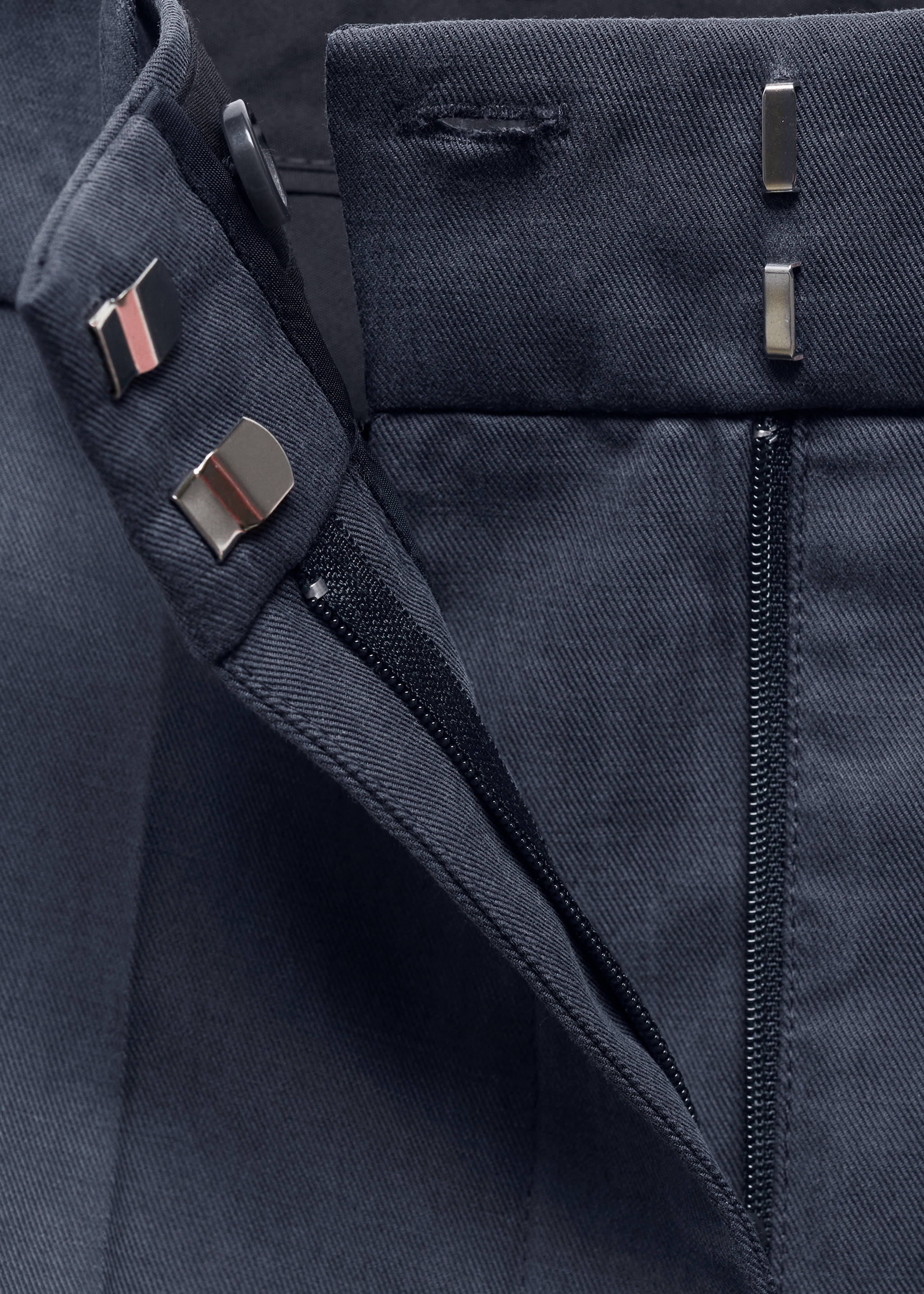 Lyocell pleated bermuda shorts - Details of the article 8