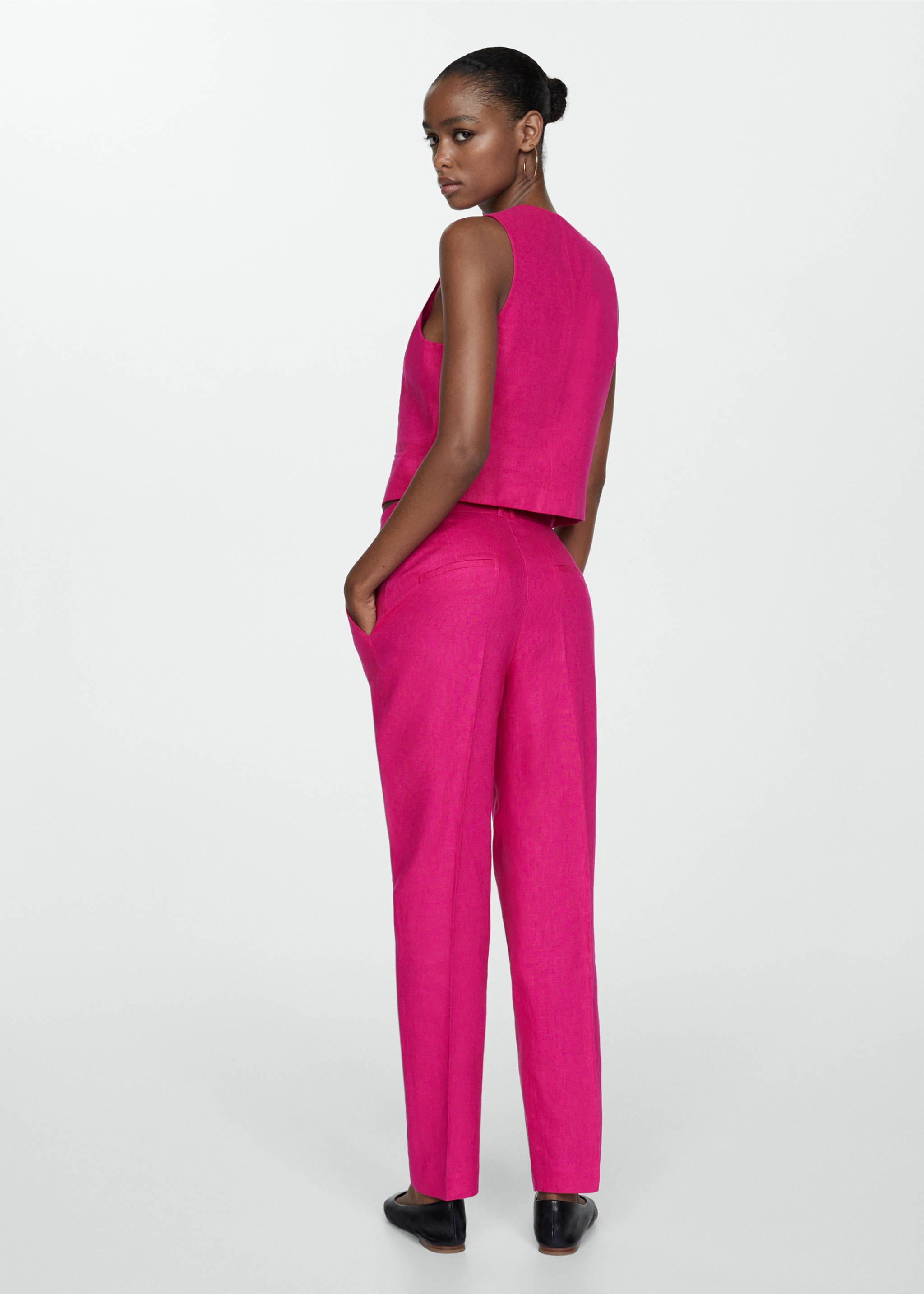 Linen suit waistcoat - Reverse of the article, Fuchsia. Ref: 67067112-00.