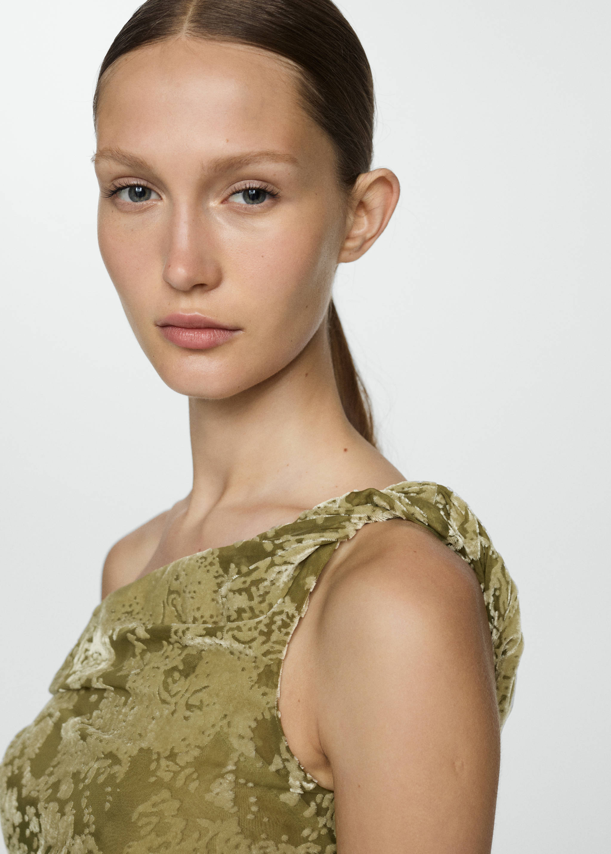 Draped top with velvet detail - Details of the article 1