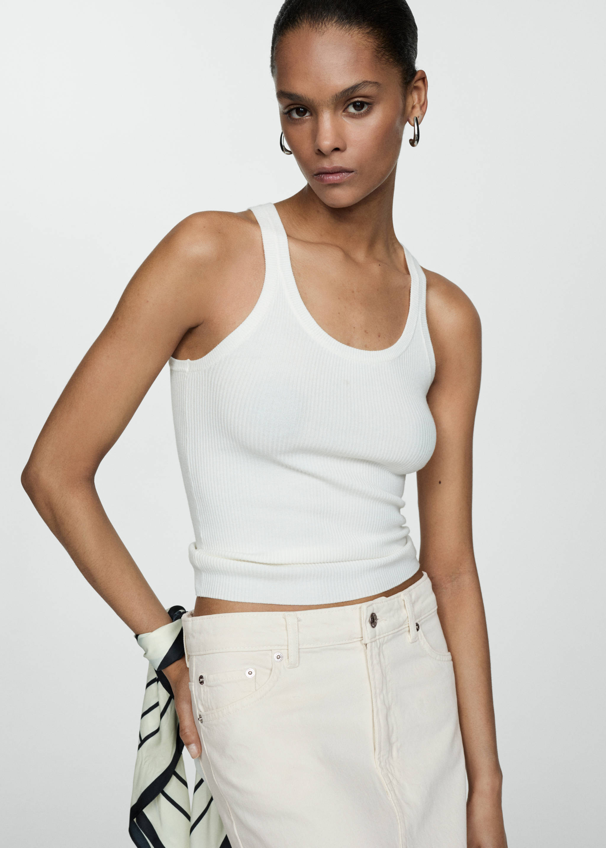 Jupe midi en jean - Plan moyen