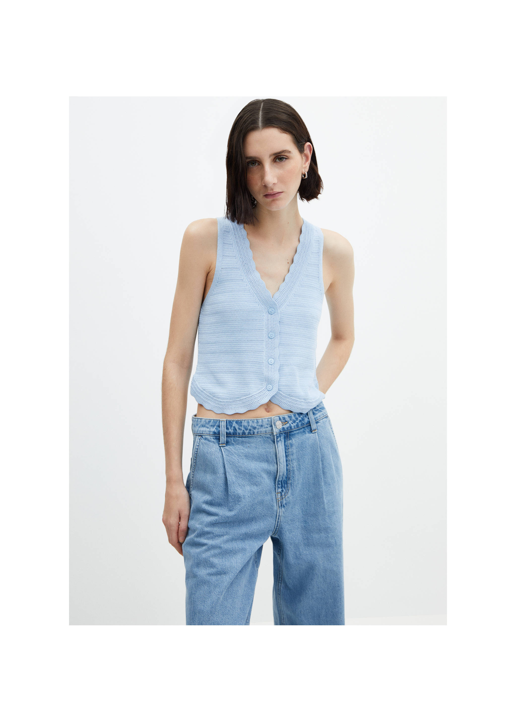 Knitted gilet with openwork details - Medium plane, Sky Blue. Ref: 67067133-00.
