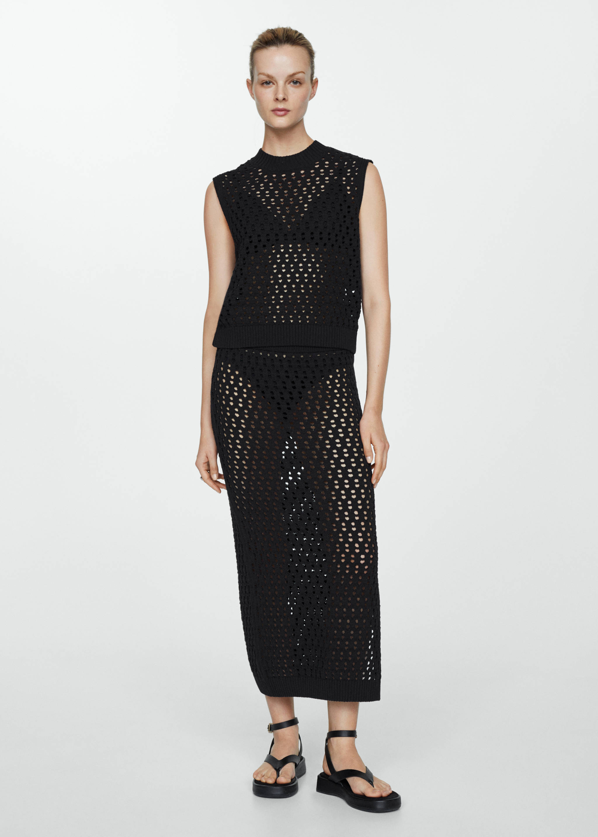 Knit top with lace accents - General plane