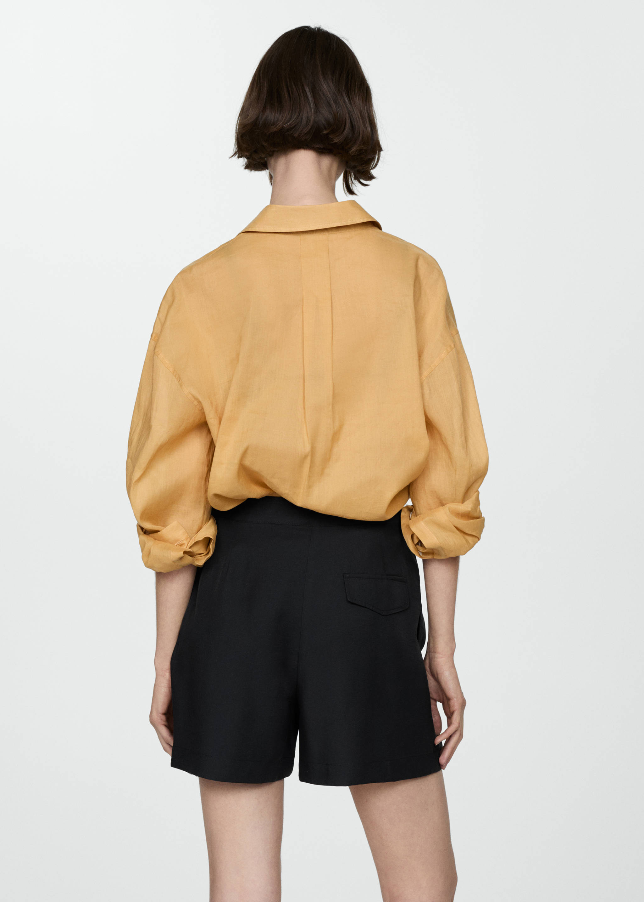 Plissierte Shorts mit verstellbarem Saum - Rückseite des Artikels