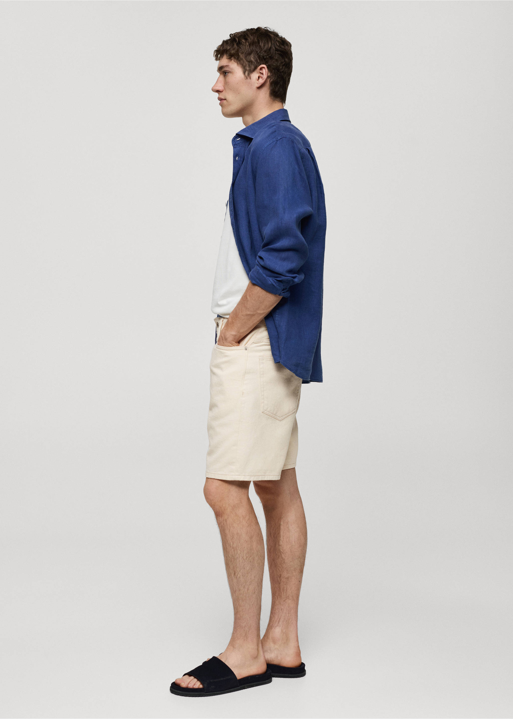 Bermudas denim regular fit - Detalle del artículo 2, Crudo. Ref: 67067685-00.