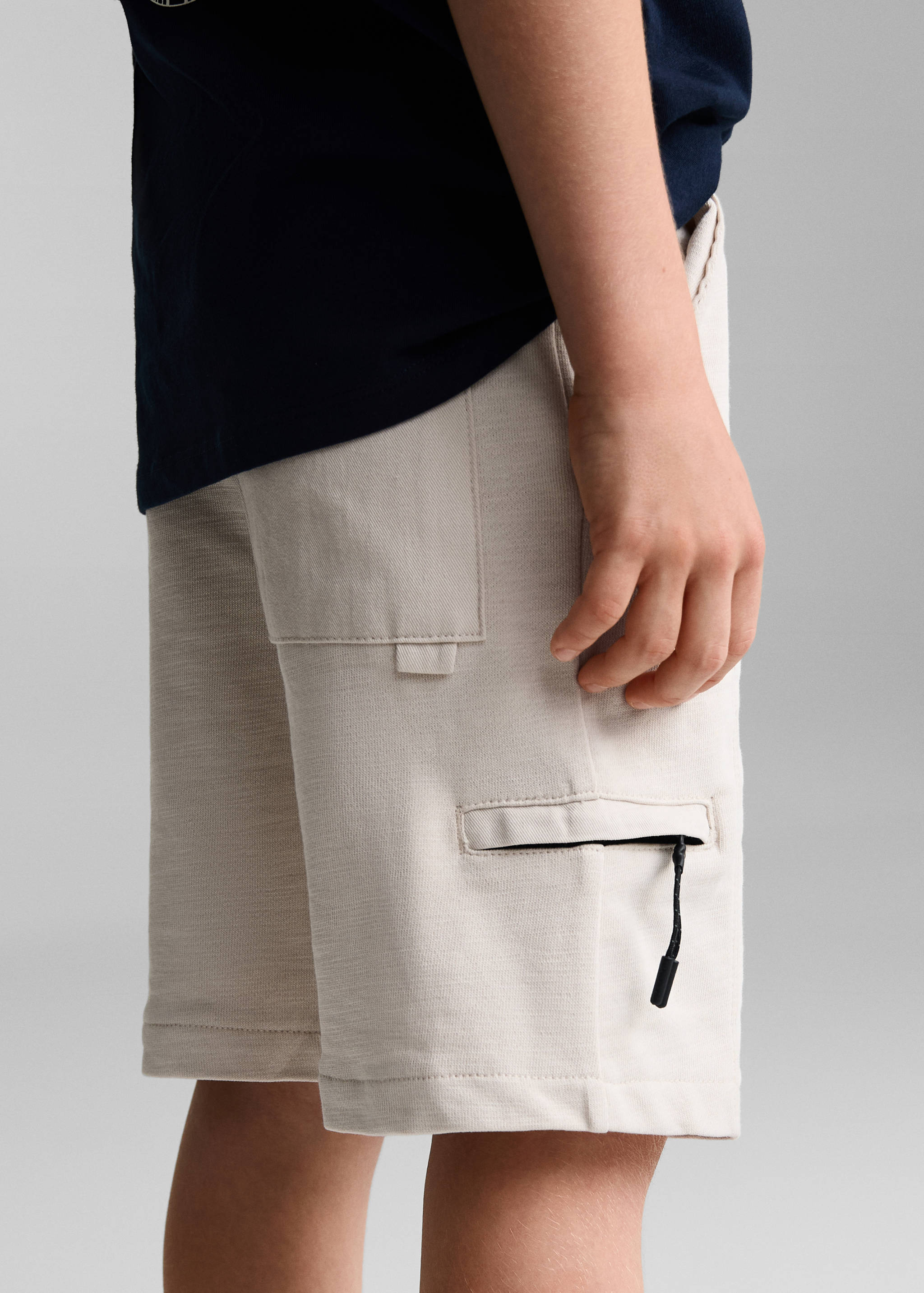 Elastic waist Bermuda shorts - Details of the article 6
