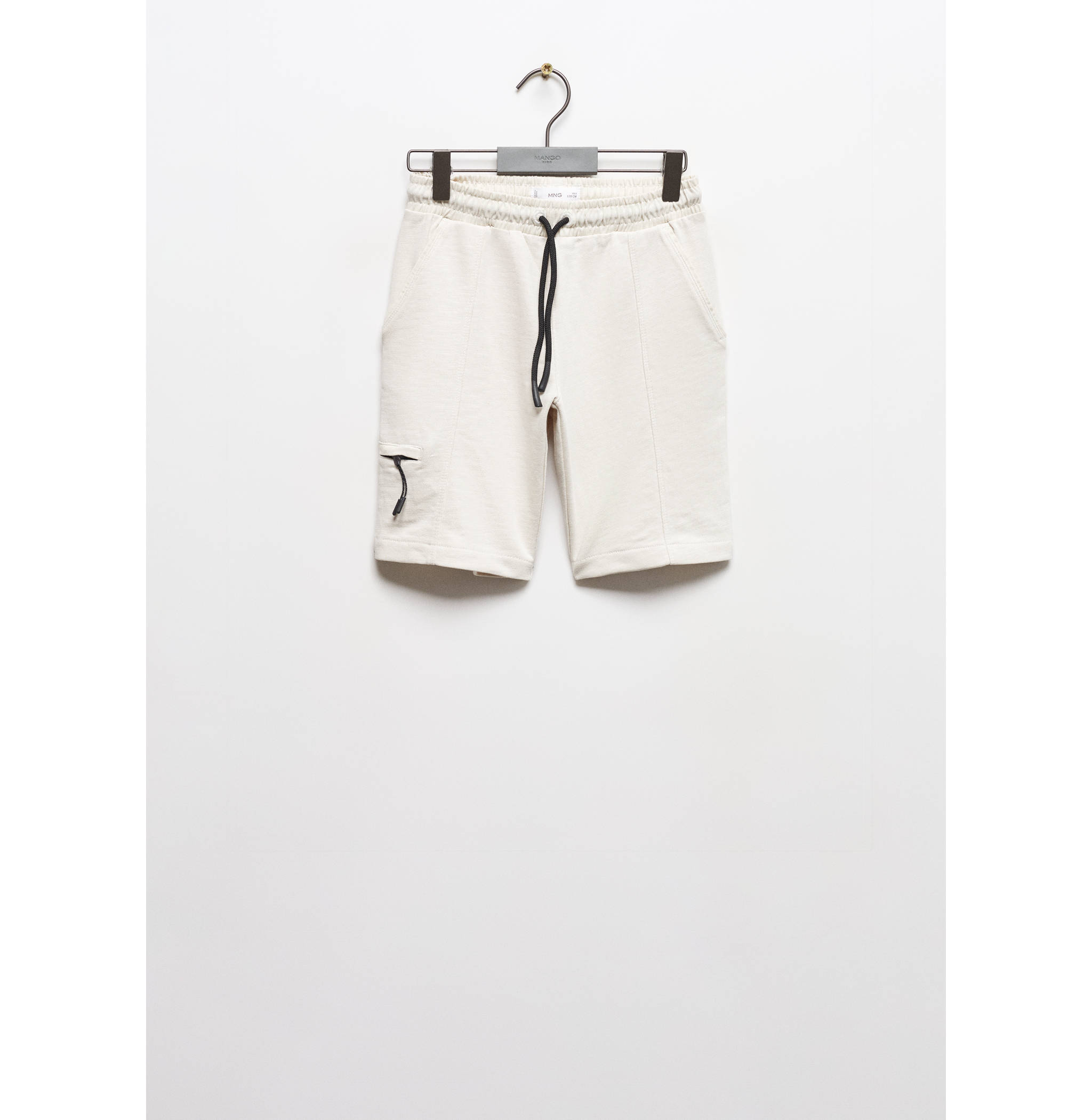 Elastic waist Bermuda shorts - Article without model