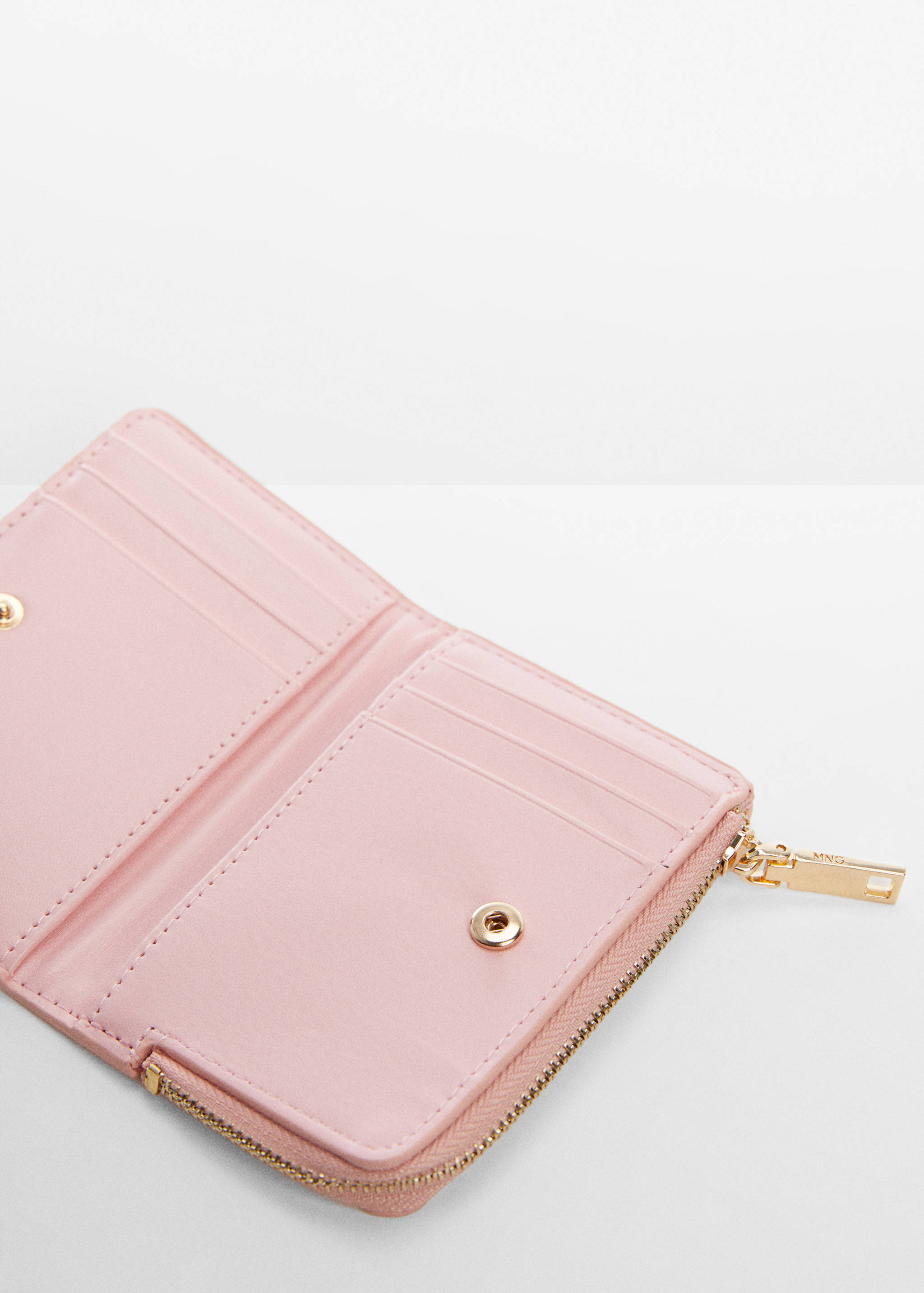 Bitlletera logotip relleu - Detall de l'article 1