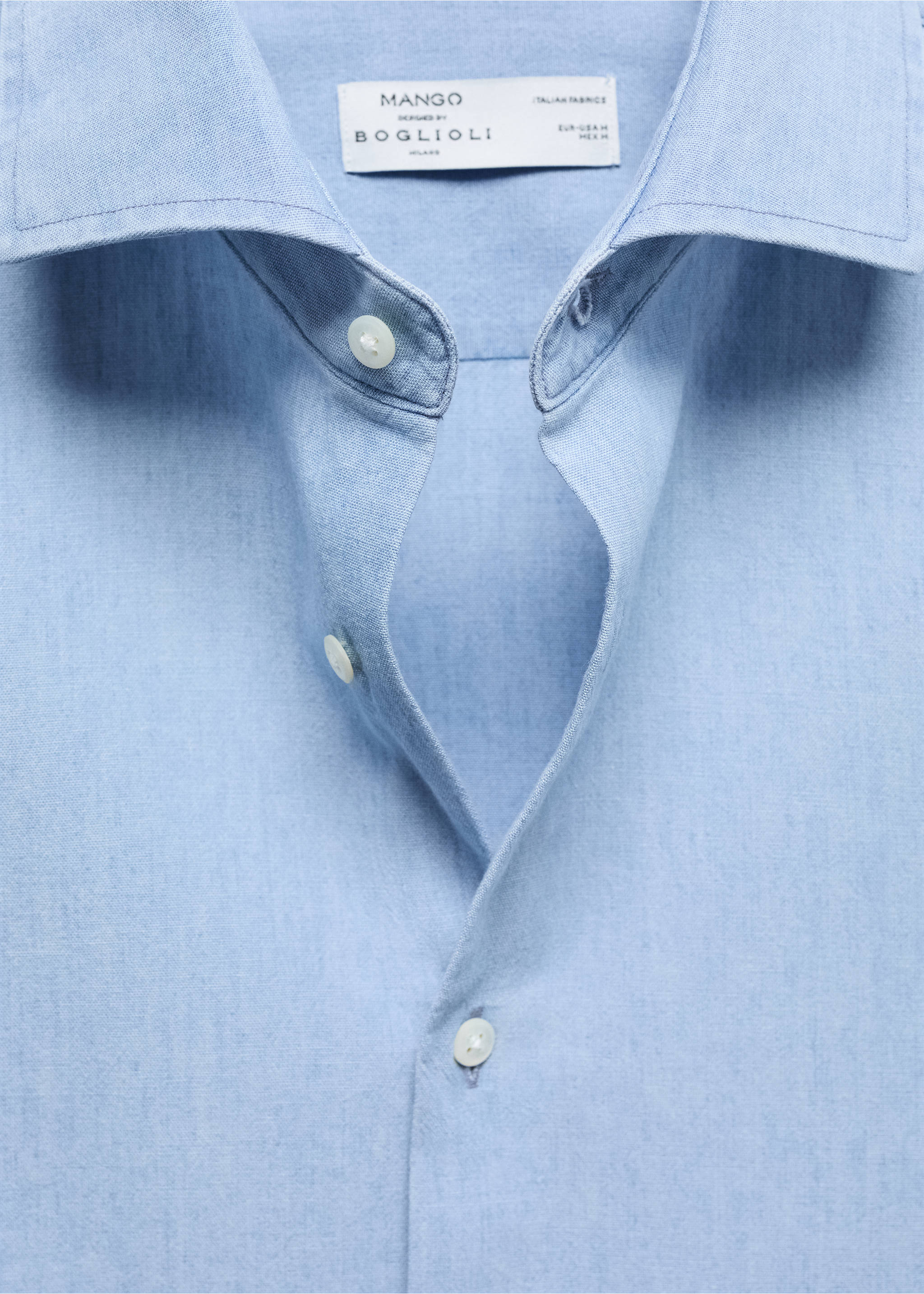 100% indigo cotton slim-fit shirt - Details of the article 8, Sky Blue. Ref: 67068267-00.