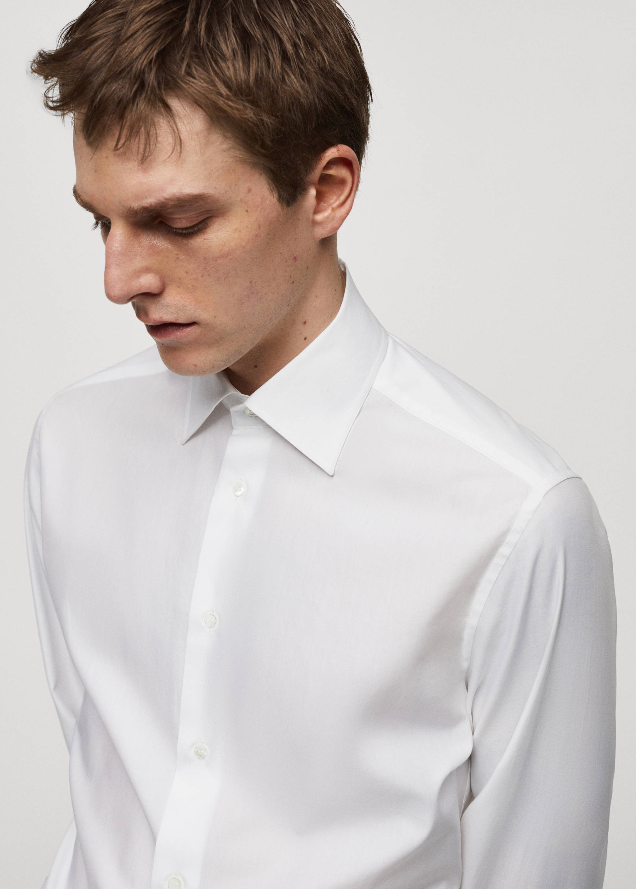 100% cotton slim-fit twill shirt - Details of the article 1
