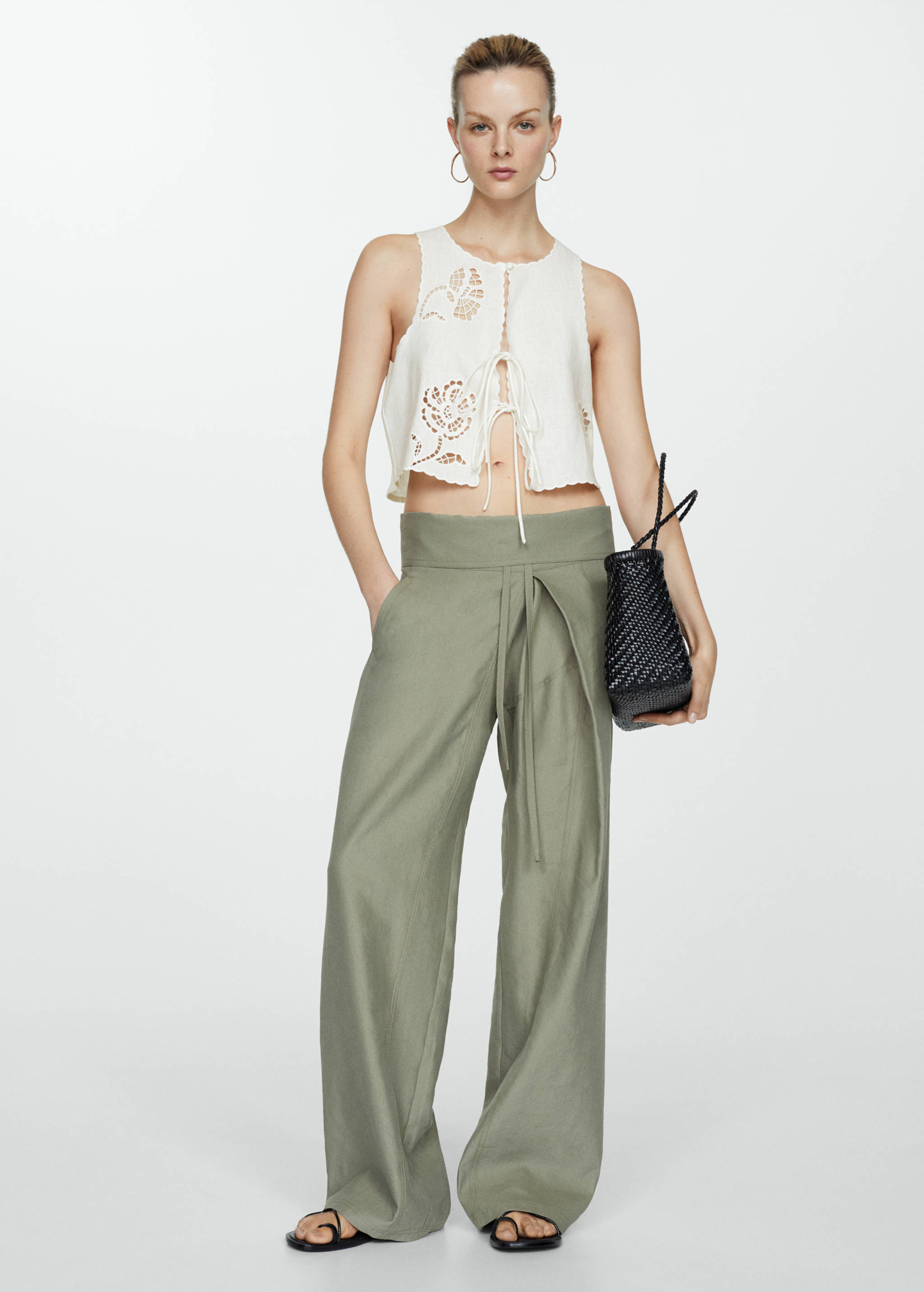 Linen top with lace detail - General plane