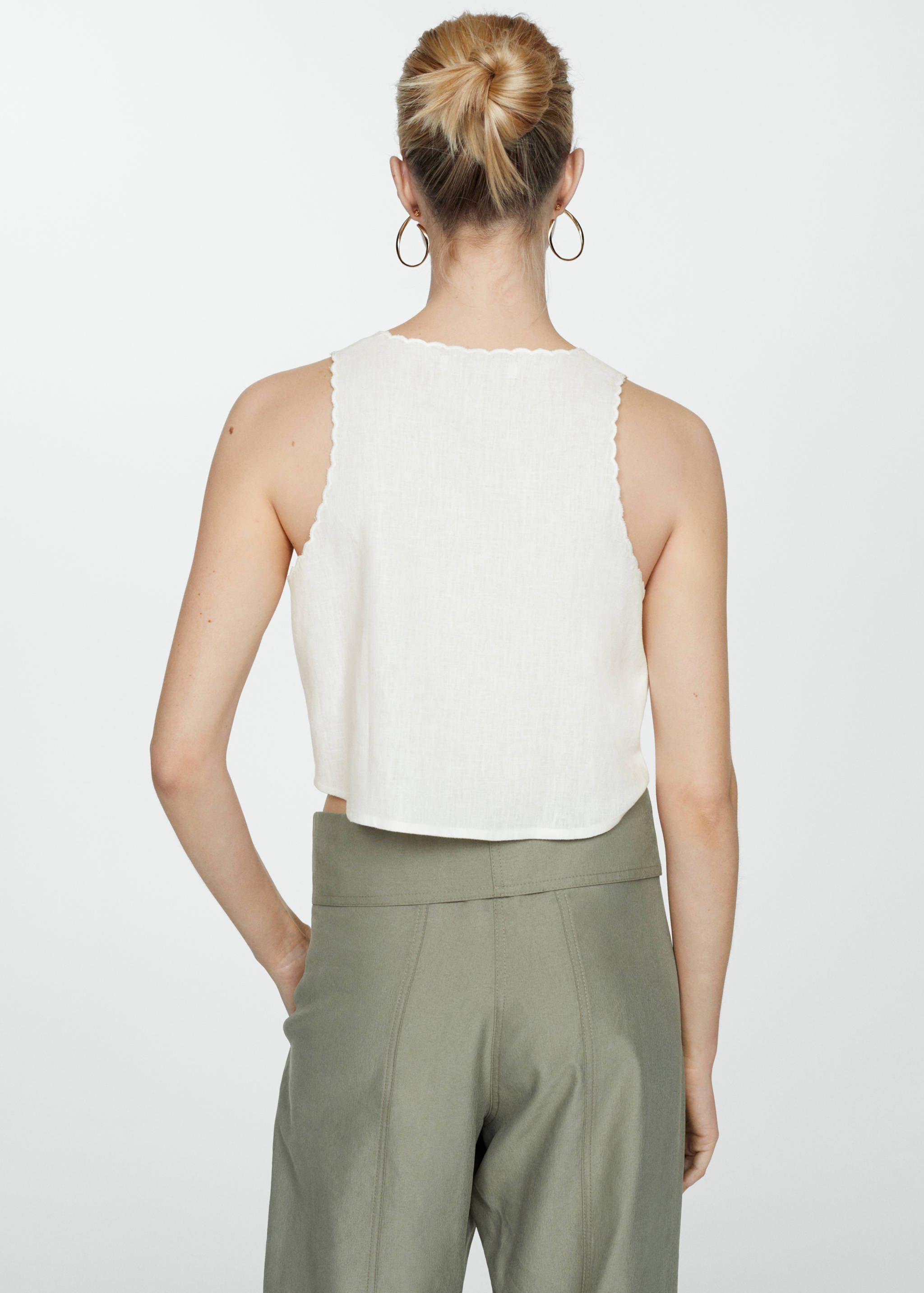 Linen top with lace detail - Reverse of the article