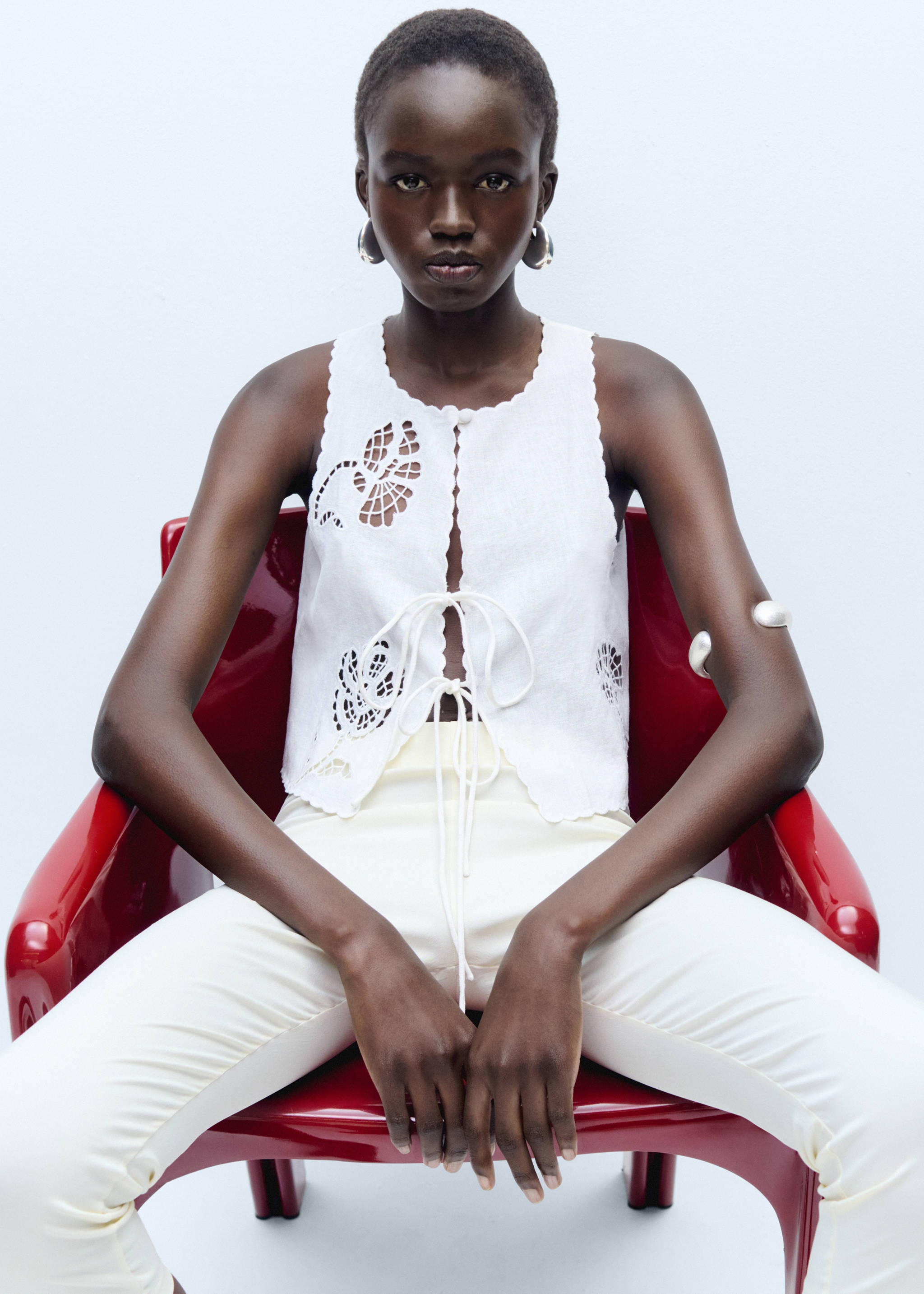 Linen top with lace detail - Details of the article 6